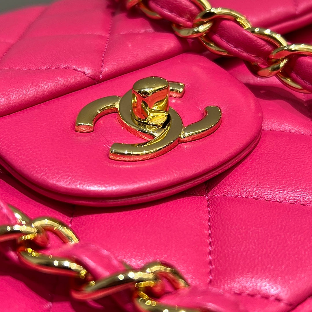 CH LARGE CLASSIC HANDBAG 30 Lambskin Rose Red