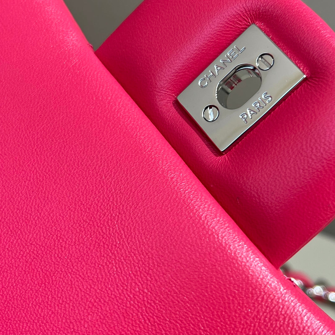 CH LARGE CLASSIC HANDBAG 30 Lambskin Rose Red