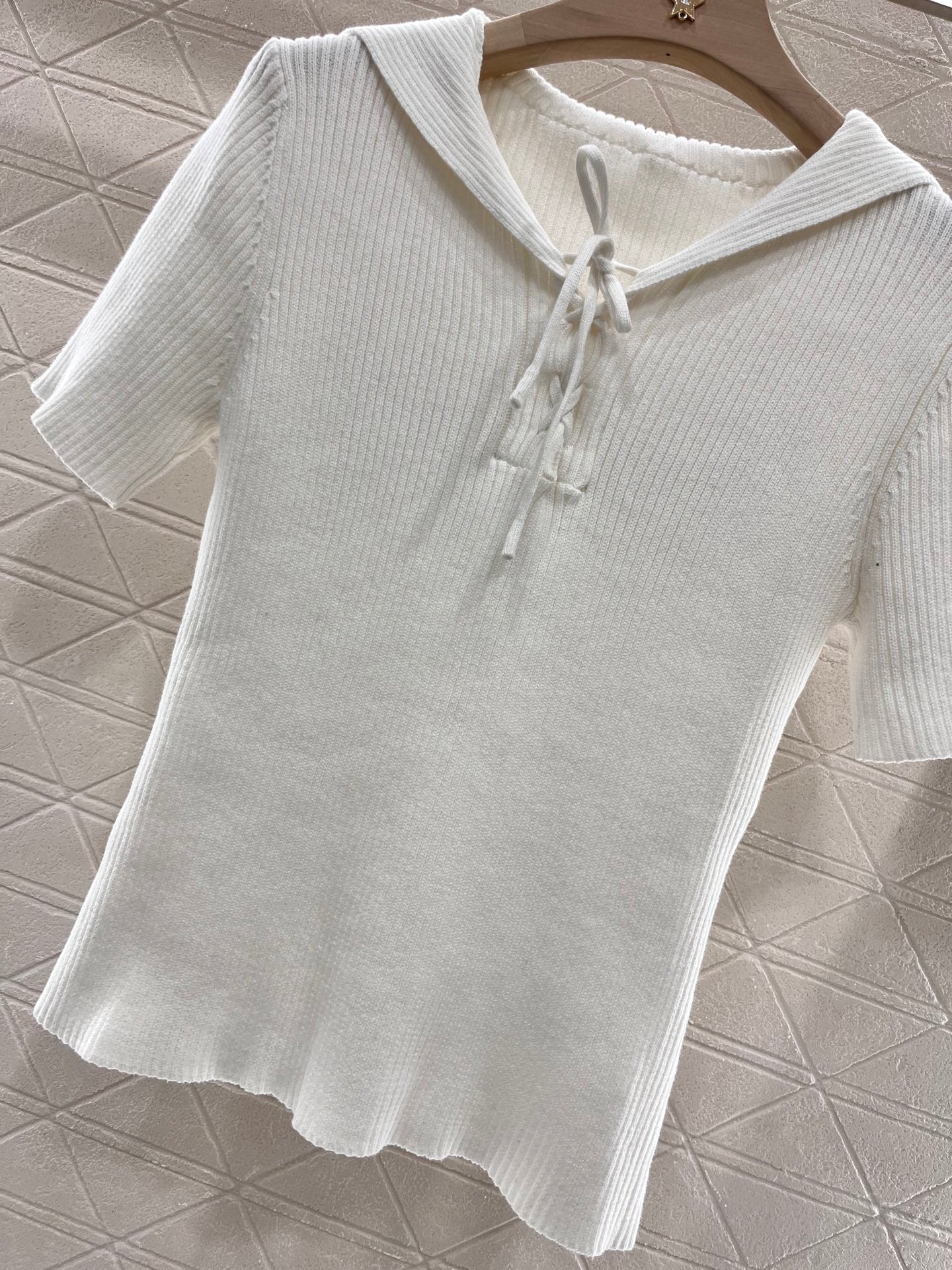 D*New Style Knitted Short Sleeve Top