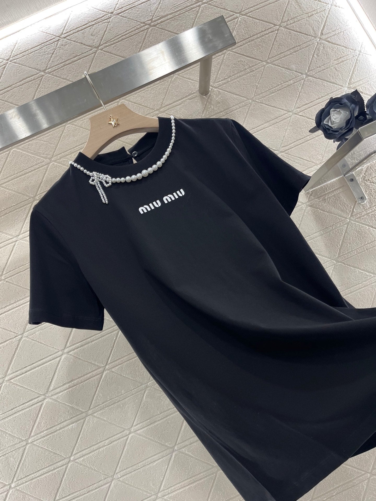 MI*MI*25 new pearl round neck simple fashion T-shirt