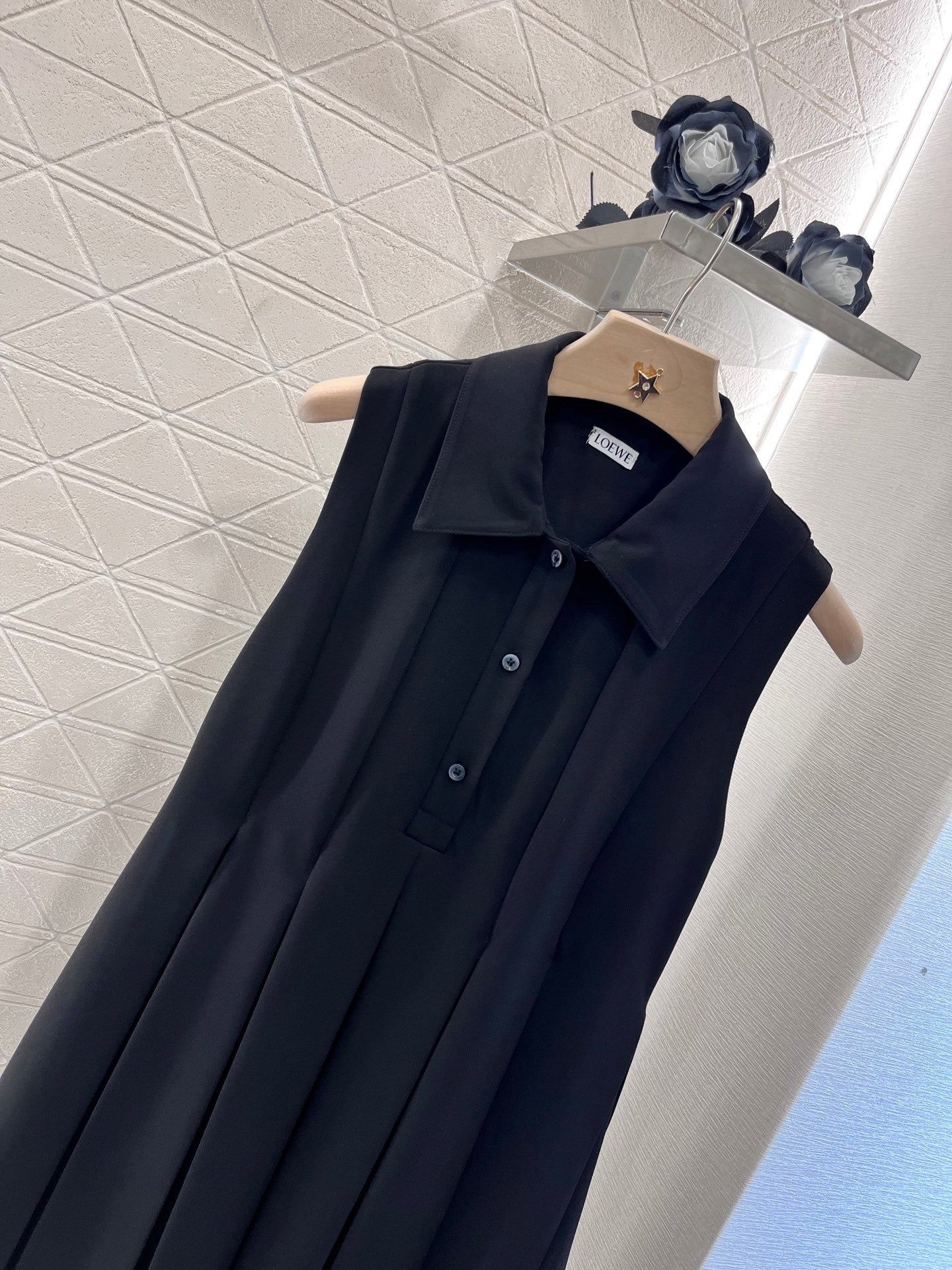 New Lapel Sleeveless Dress