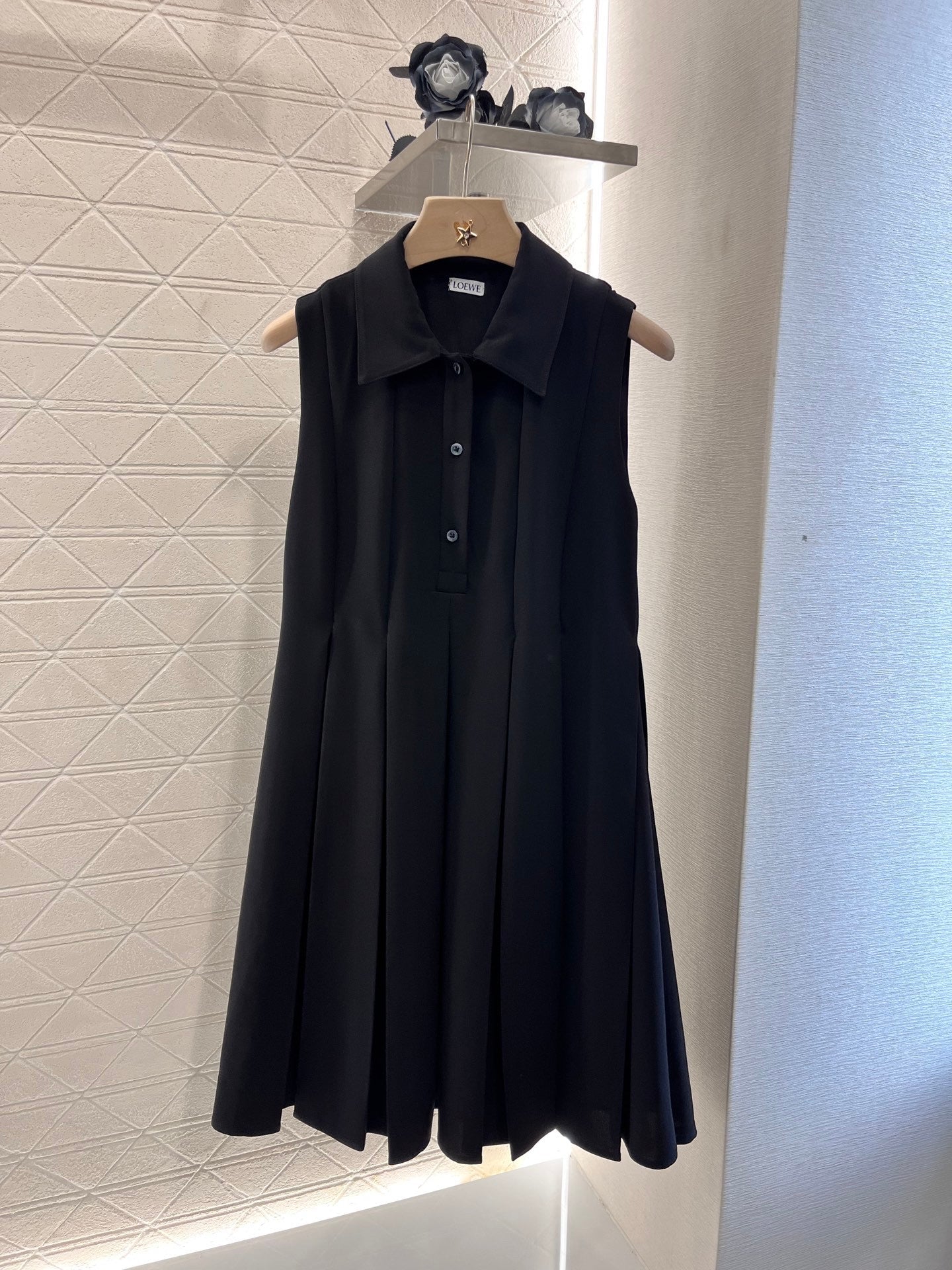 New Lapel Sleeveless Dress
