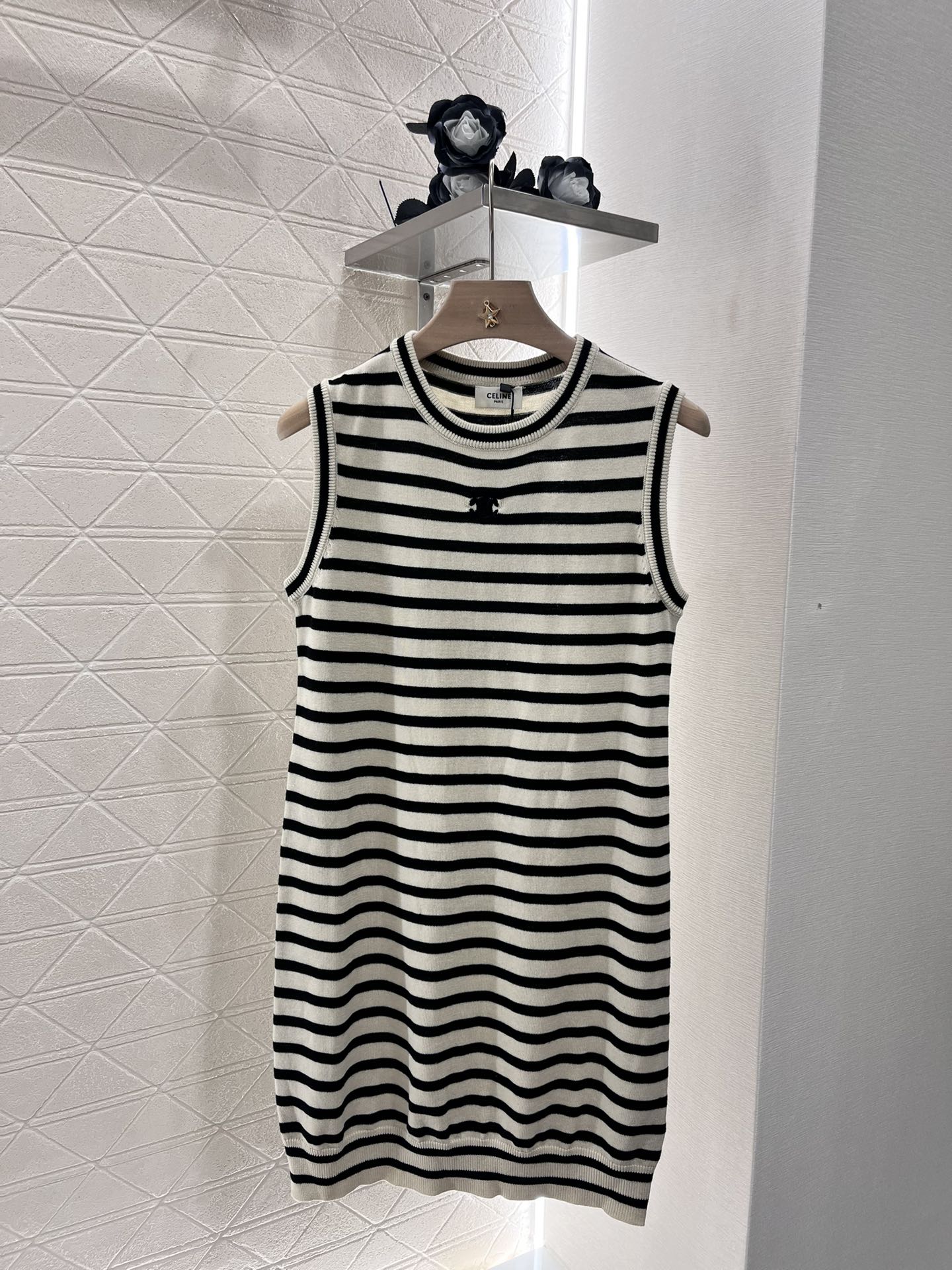 Celi* New Striped Knitted Vest Dress Made of Wool Yarn