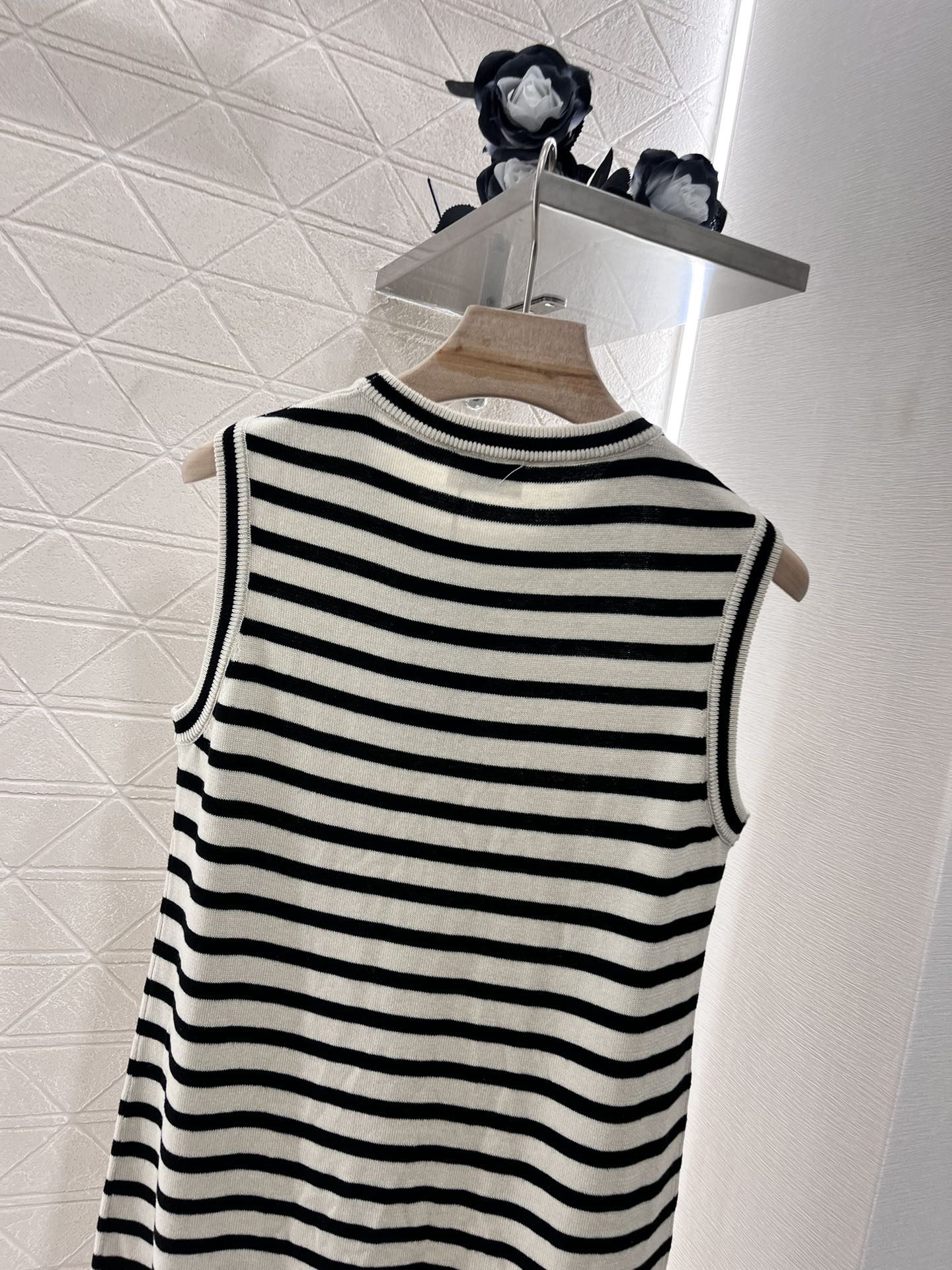 Celi* New Striped Knitted Vest Dress Made of Wool Yarn