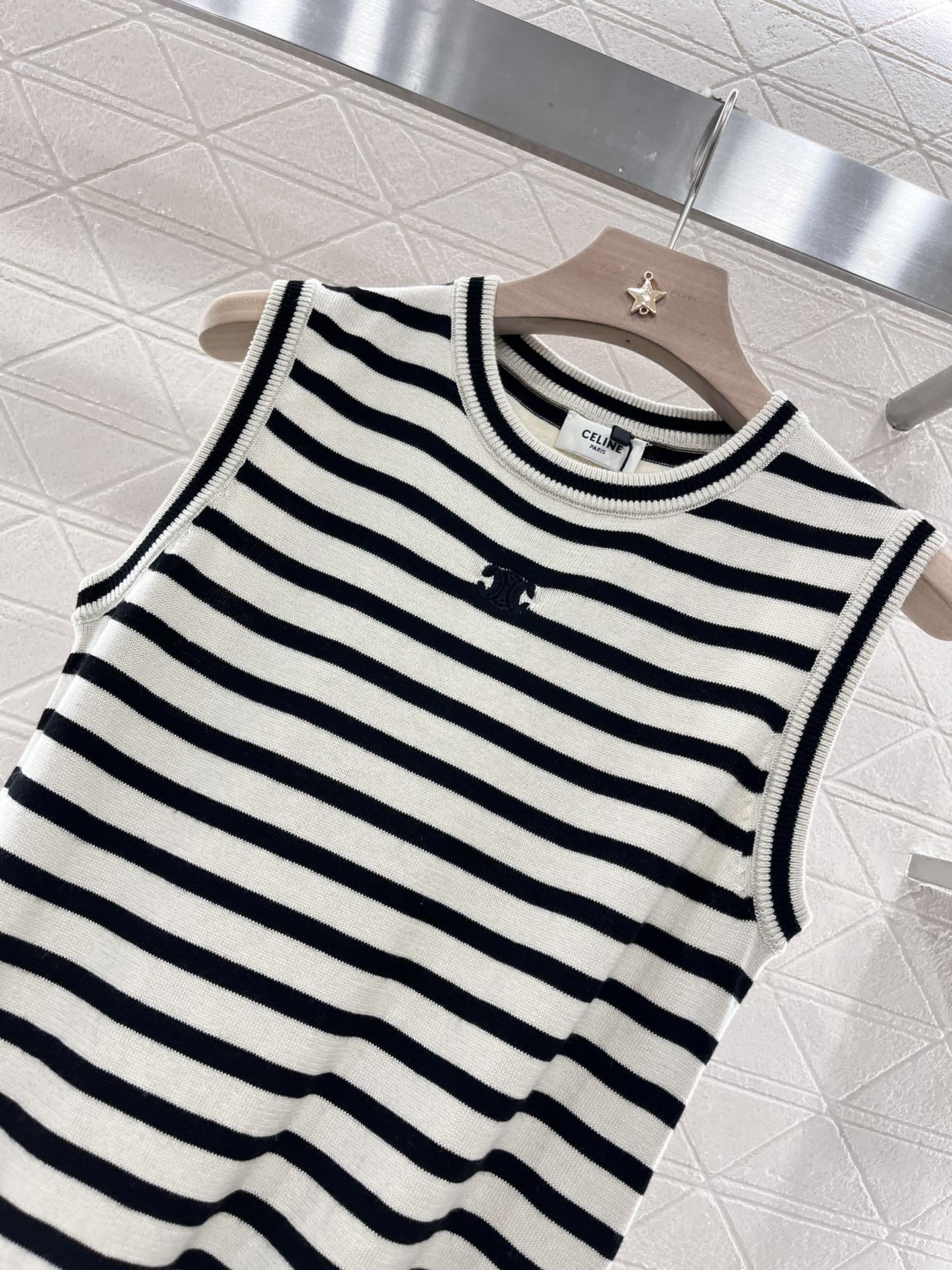 Celi* New Striped Knitted Vest Dress Made of Wool Yarn