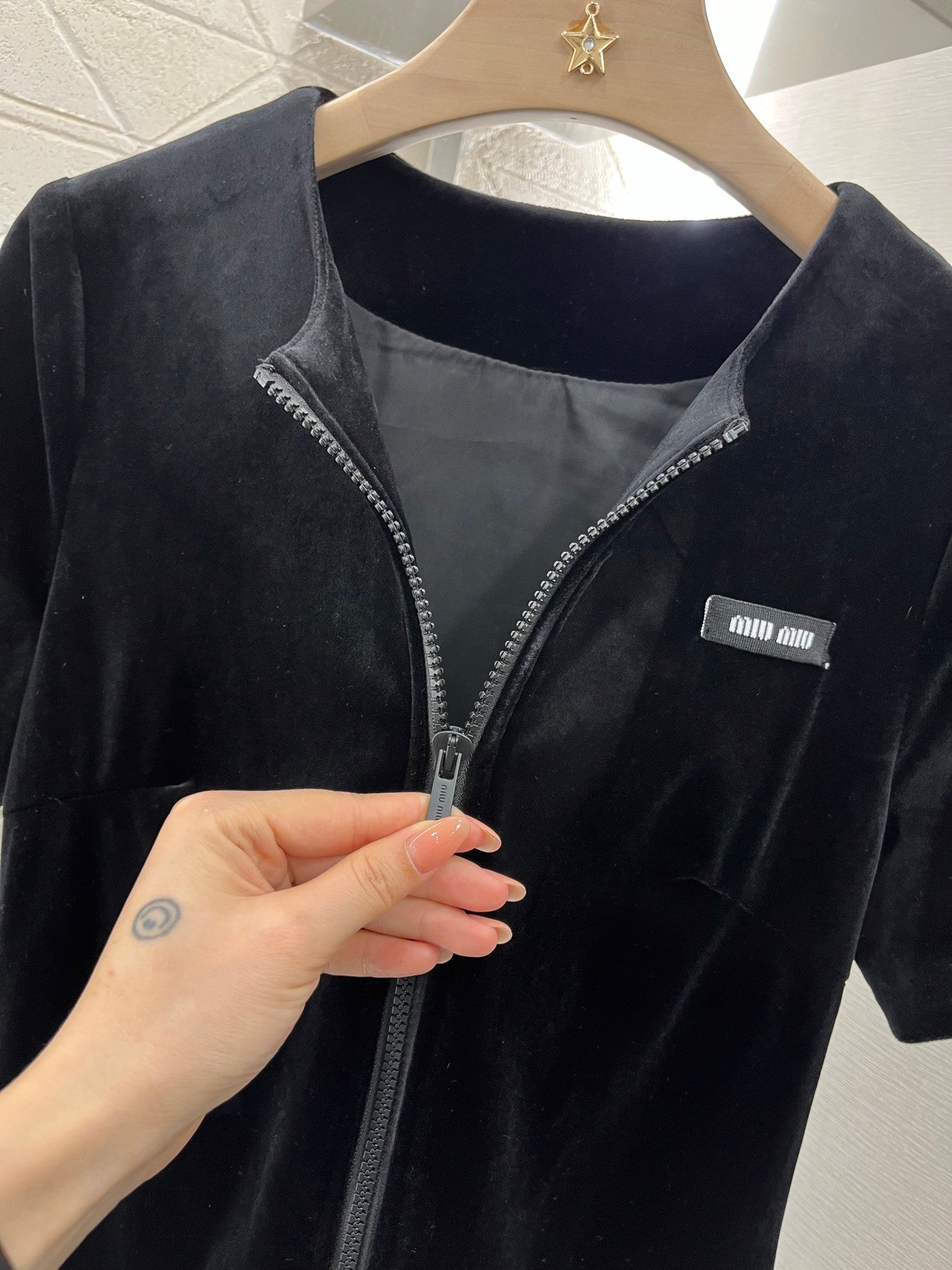 MI*MI* new fashion velvet material soft and comfortable dress
