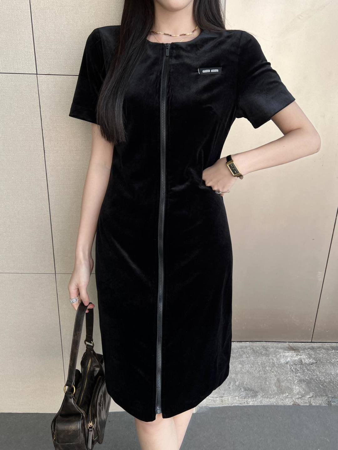 MI*MI* new fashion velvet material soft and comfortable dress
