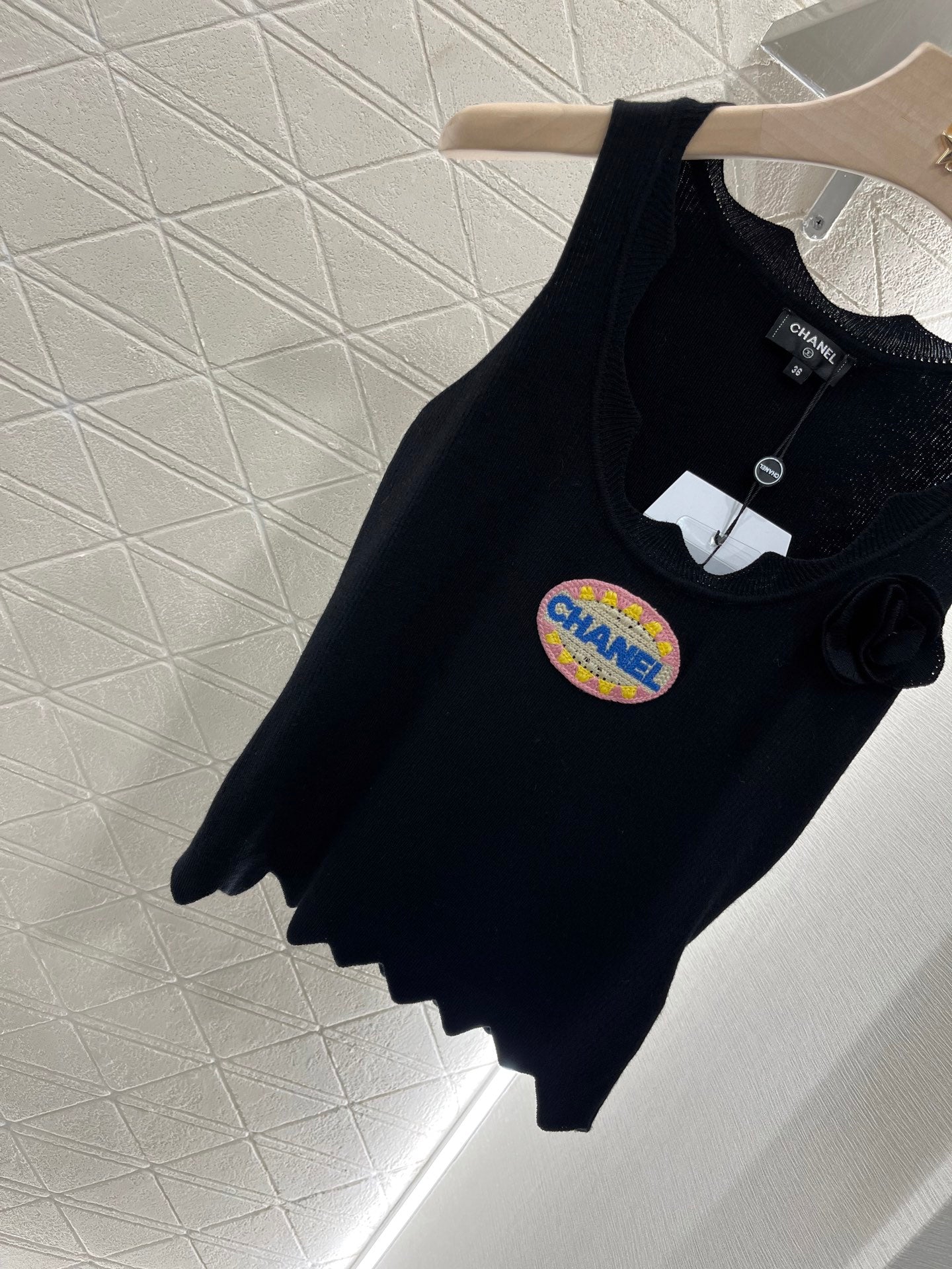 C* New Embroidered Knitted Vest