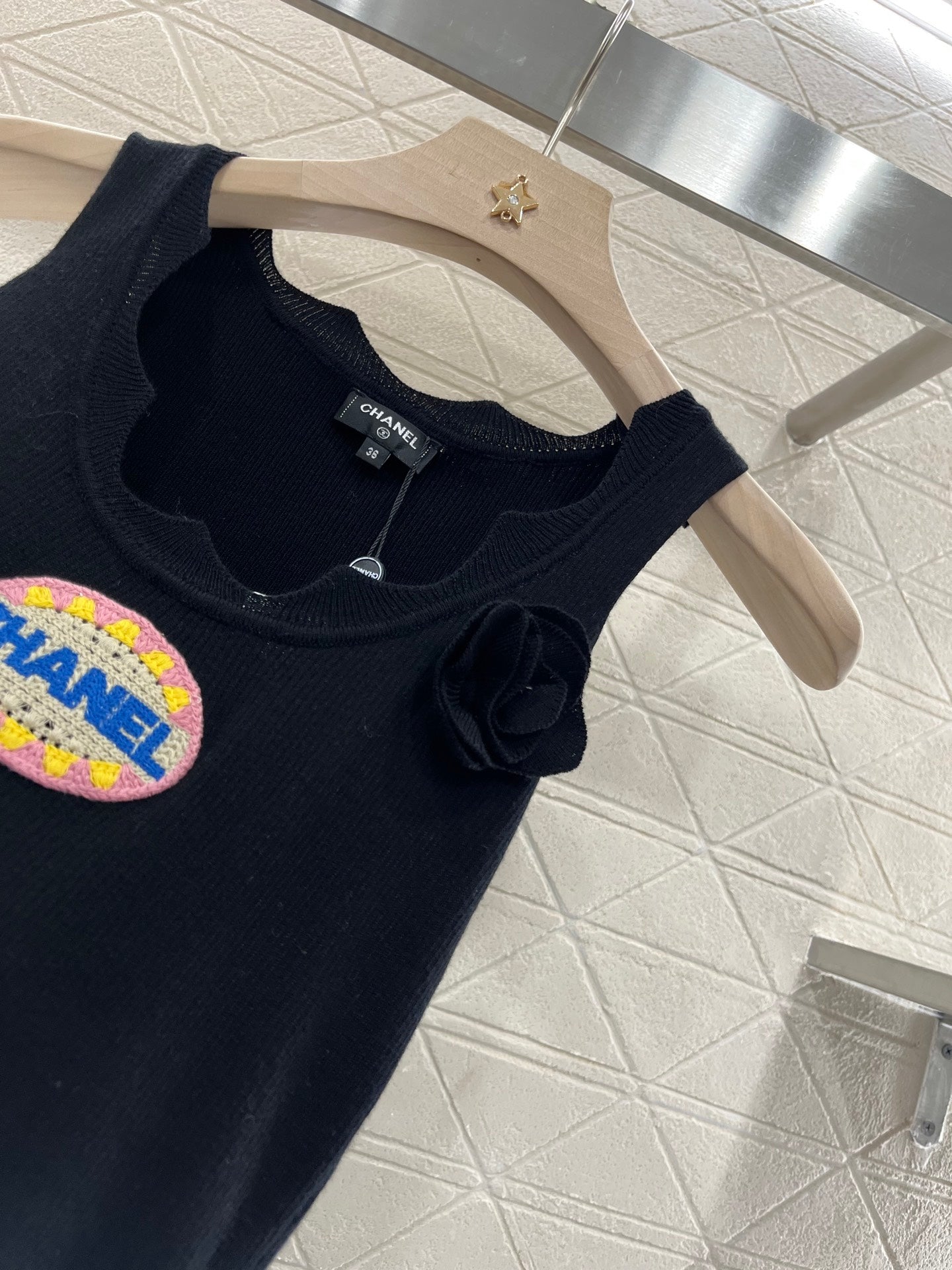 C* New Embroidered Knitted Vest