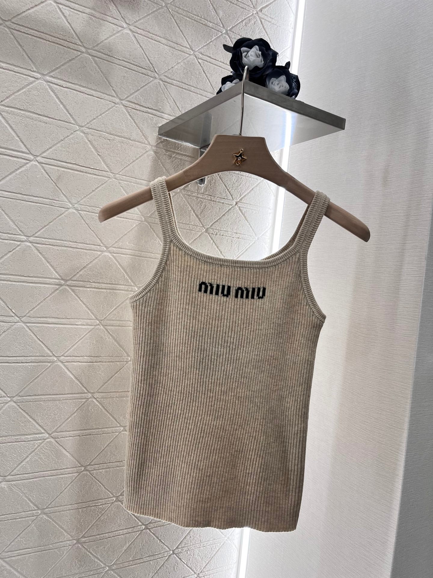 MI*MI*New Style Camisole Knitted Vest Wool Material