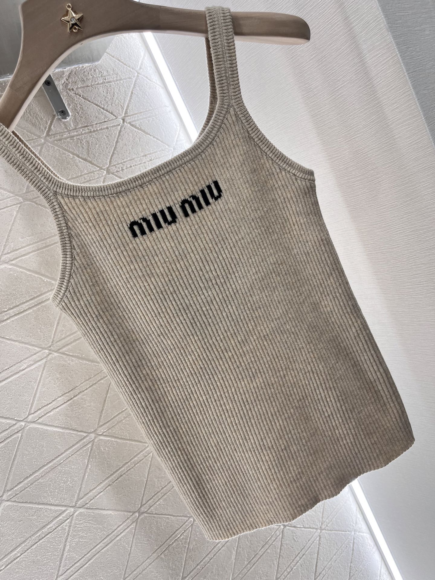 MI*MI*New Style Camisole Knitted Vest Wool Material