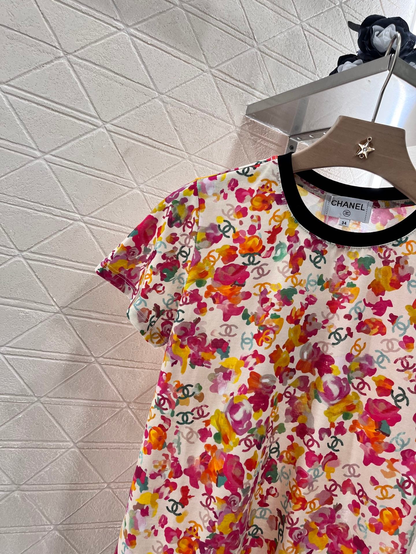C* New Round Neck Printed T-shirt Made of Cotton