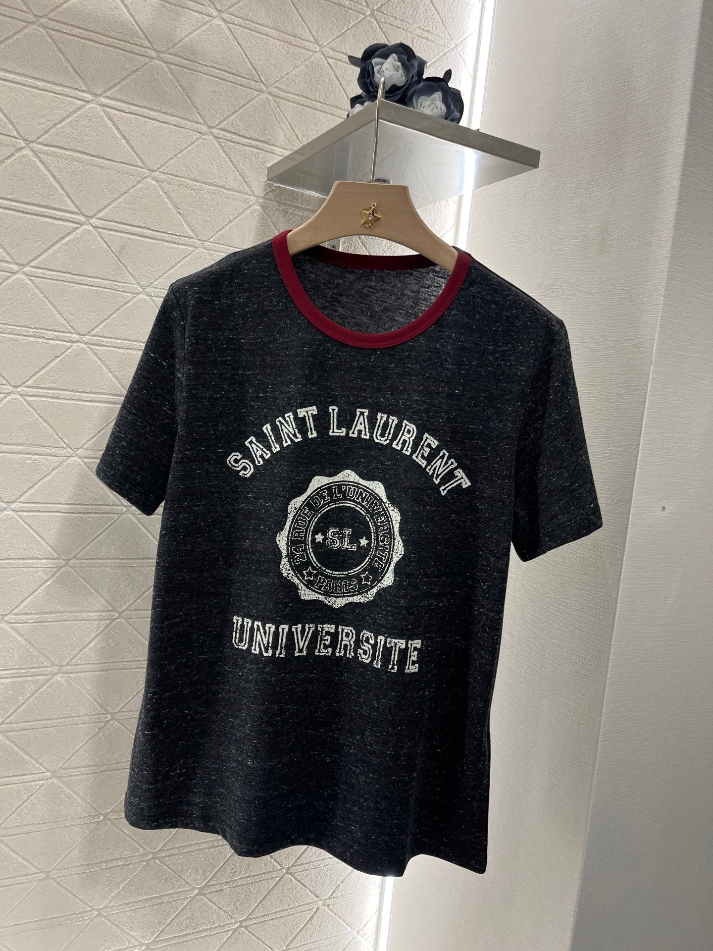 Round neck printed T-shirt, made of cotton