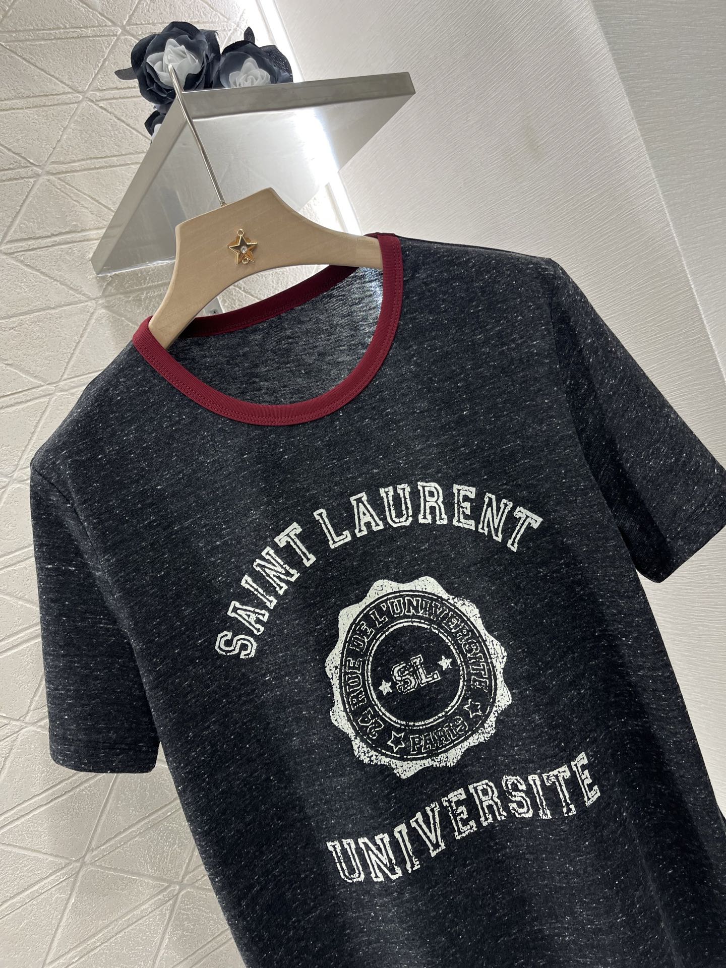 Round neck printed T-shirt, made of cotton