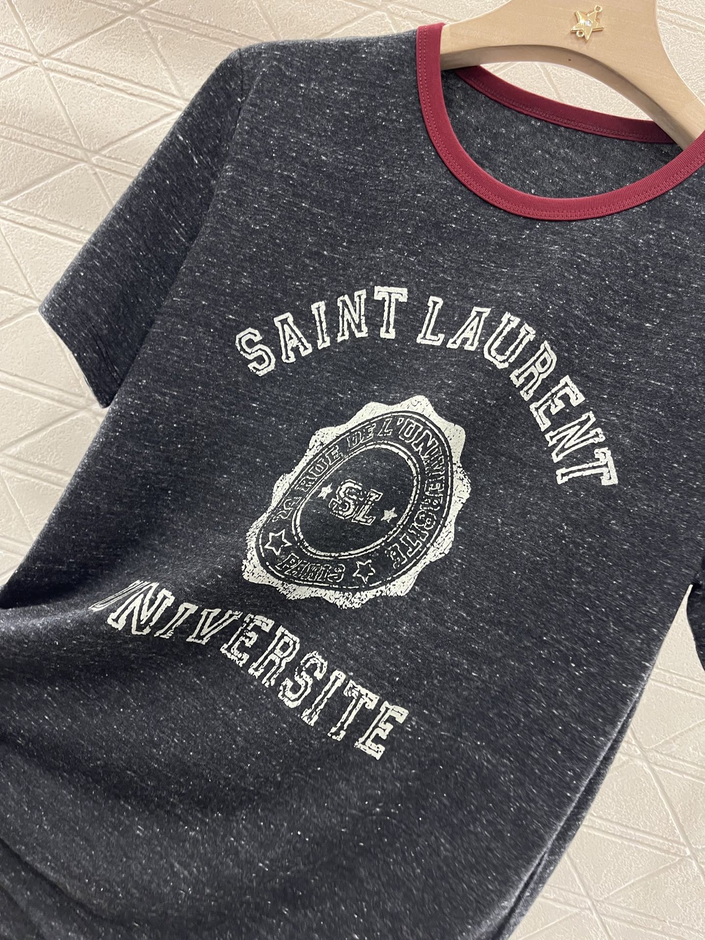 Round neck printed T-shirt, made of cotton