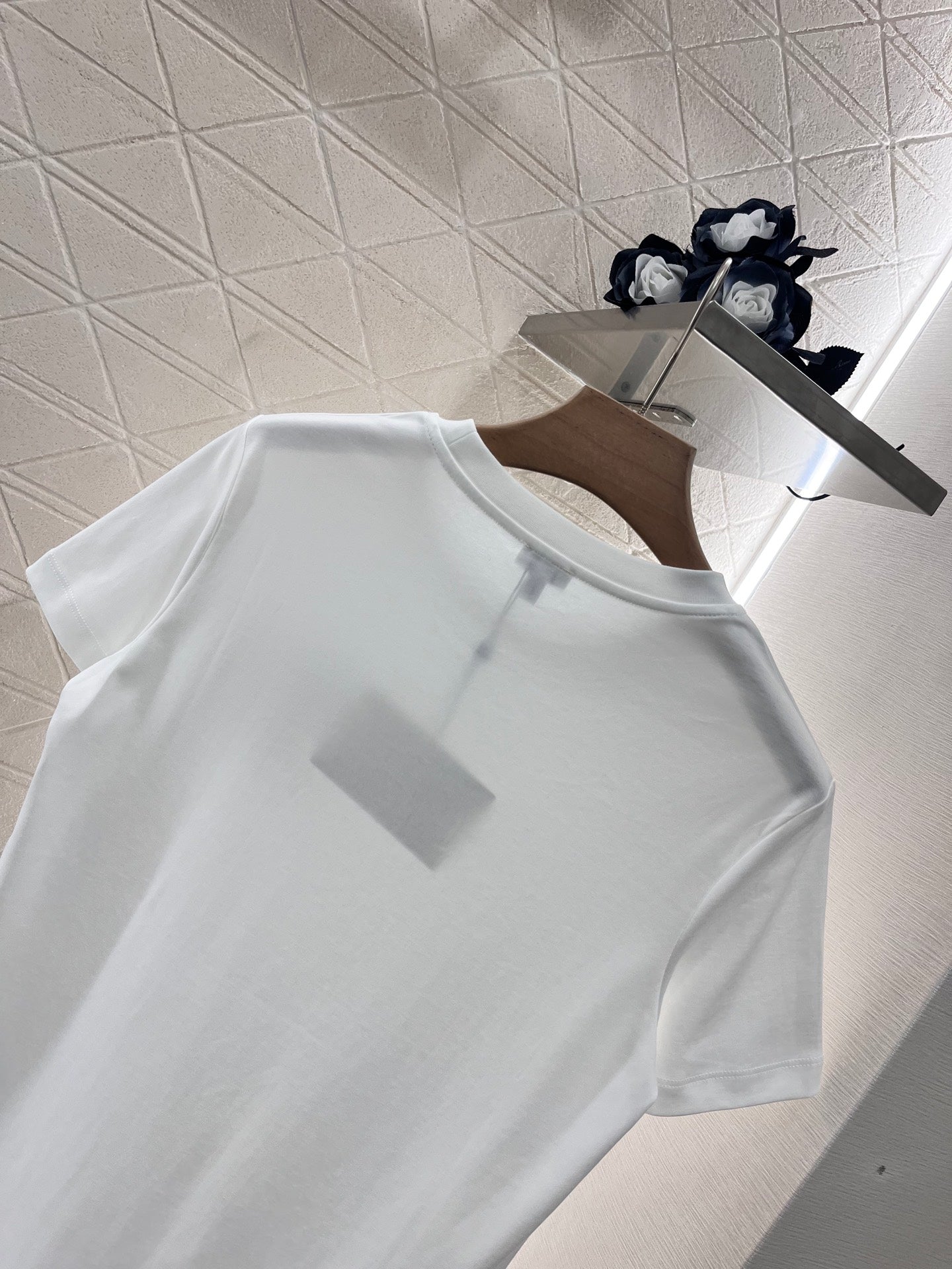 New Embroidered T-shirt Cotton