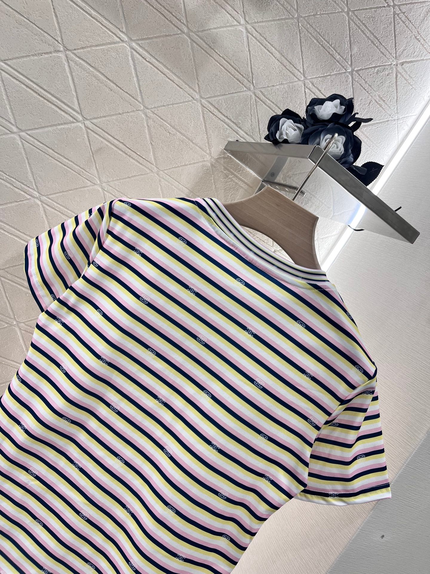 C* New Round Neck T-shirt Cotton Material