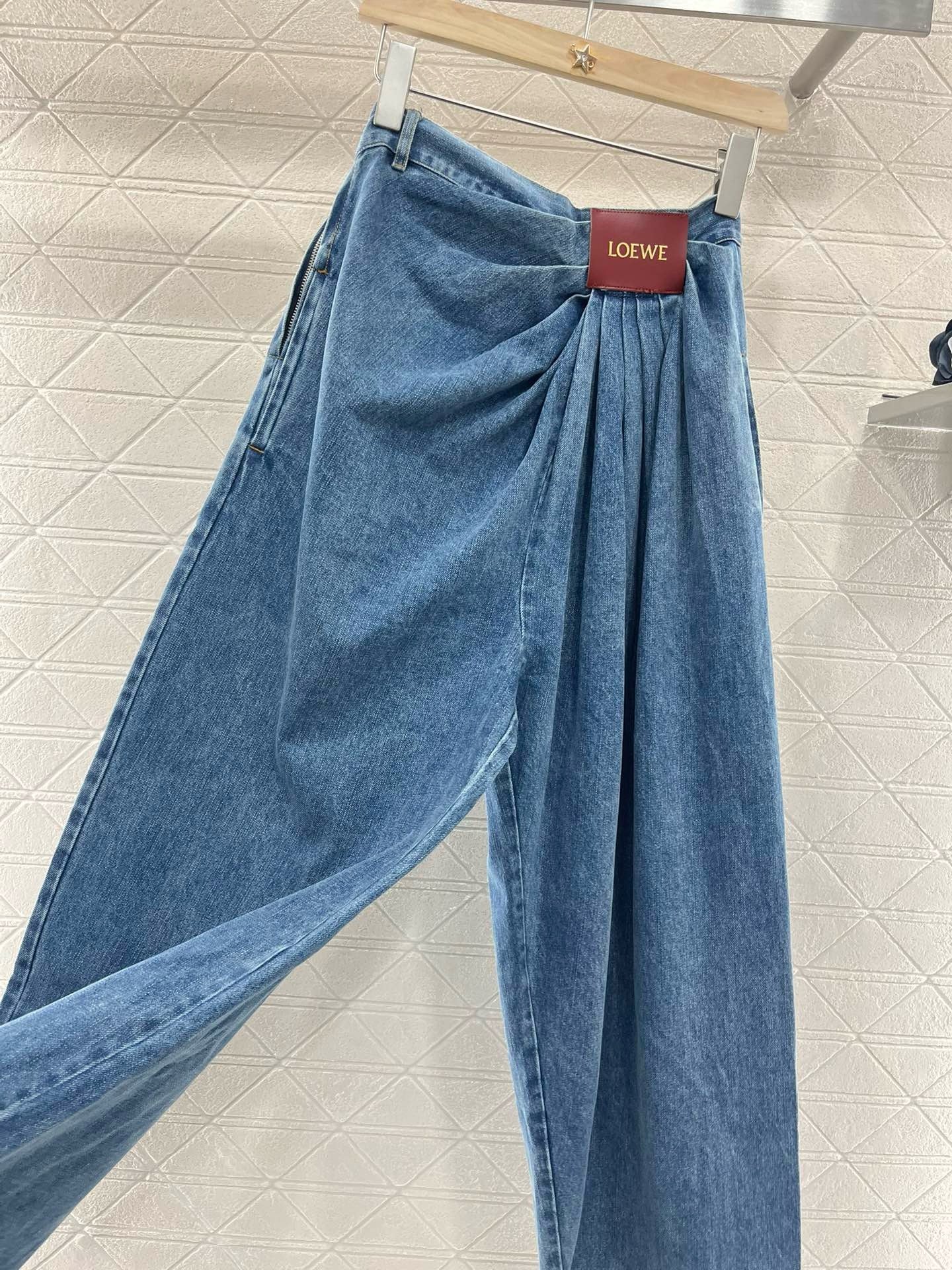New Arrival Leather Label Stylish Denim Pants