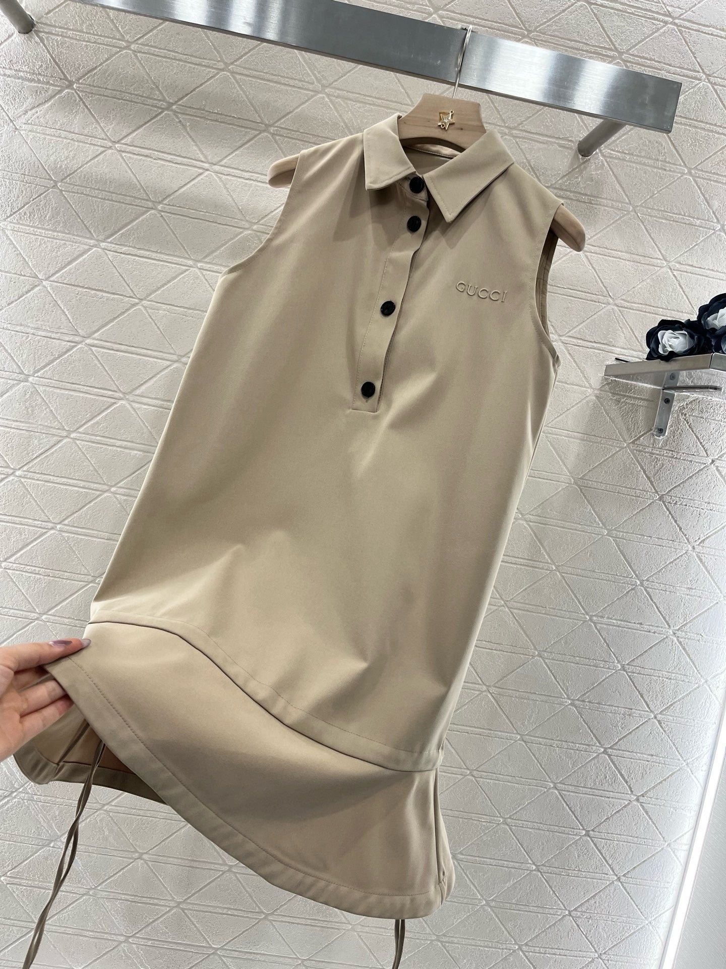 New arrival Lapel sleeveless dress Non-woven material