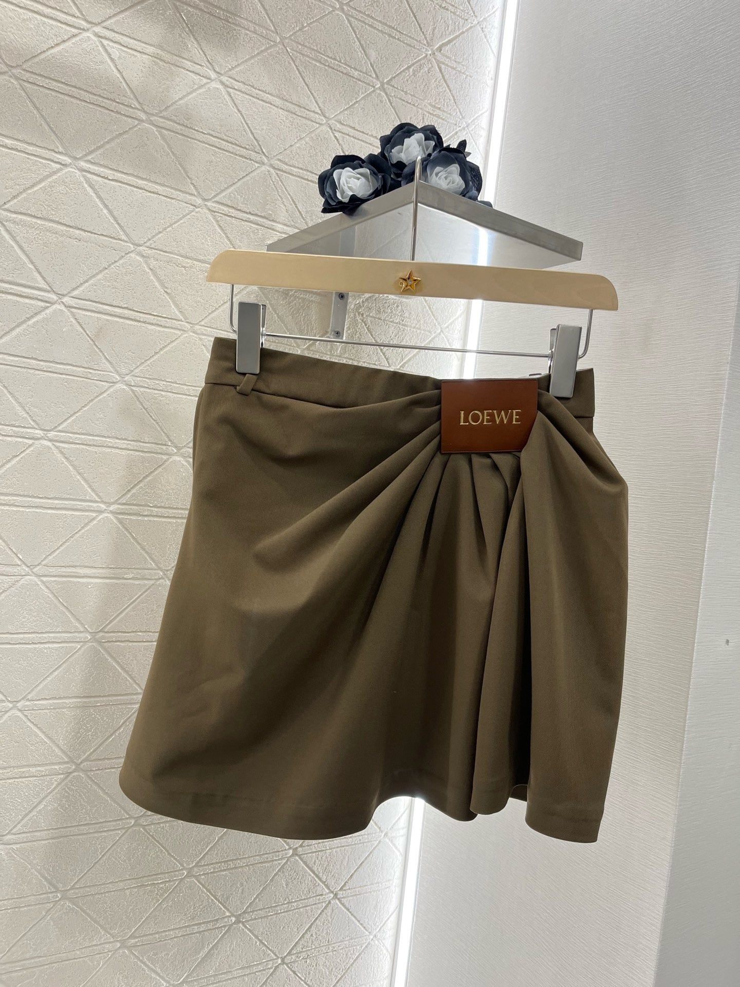 New Arrival 2025SS Leather Label Pleated Skirt