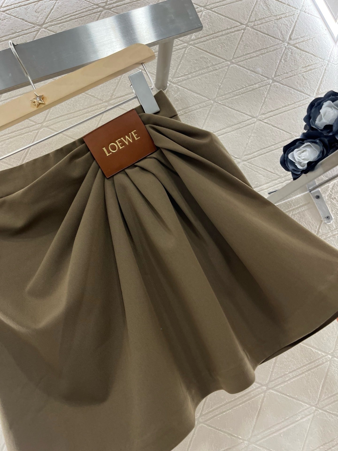New Arrival 2025SS Leather Label Pleated Skirt