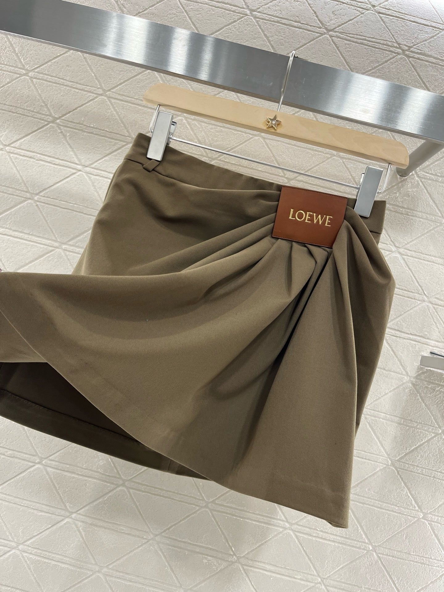 New Arrival 2025SS Leather Label Pleated Skirt