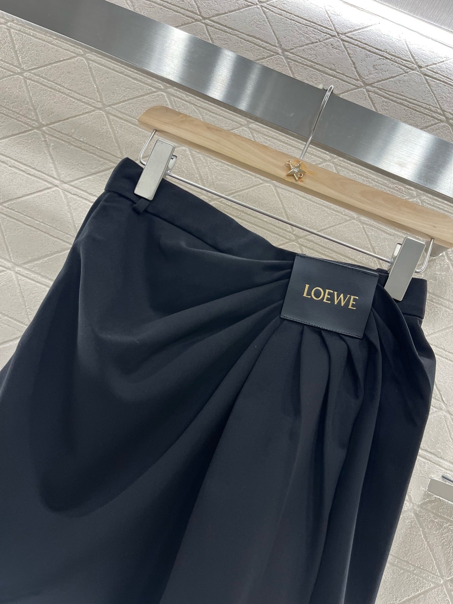 New Arrival 2025SS Leather Label Pleated Skirt