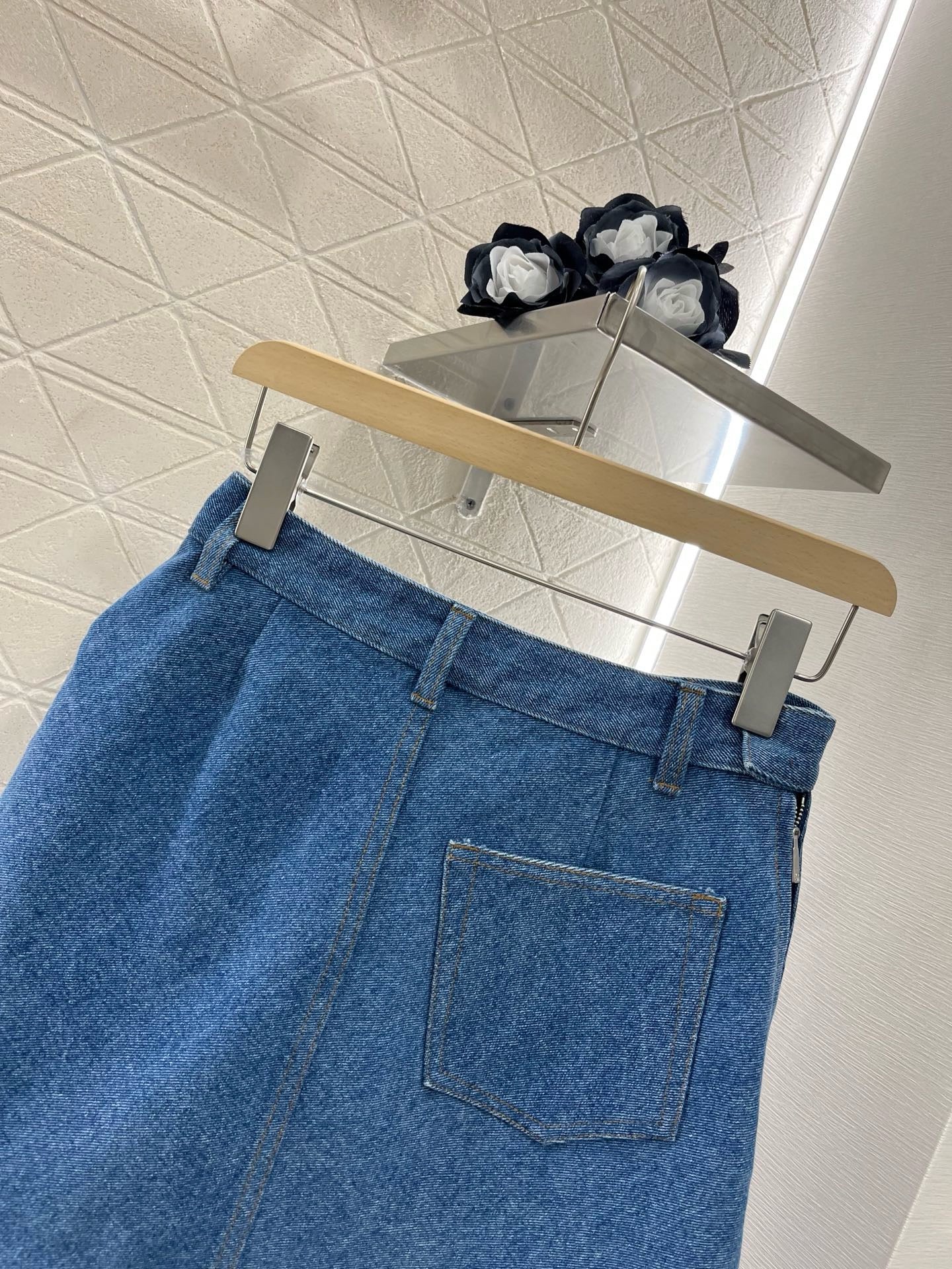 New Arrival 2025SS Leather Label Pleated Skirt
