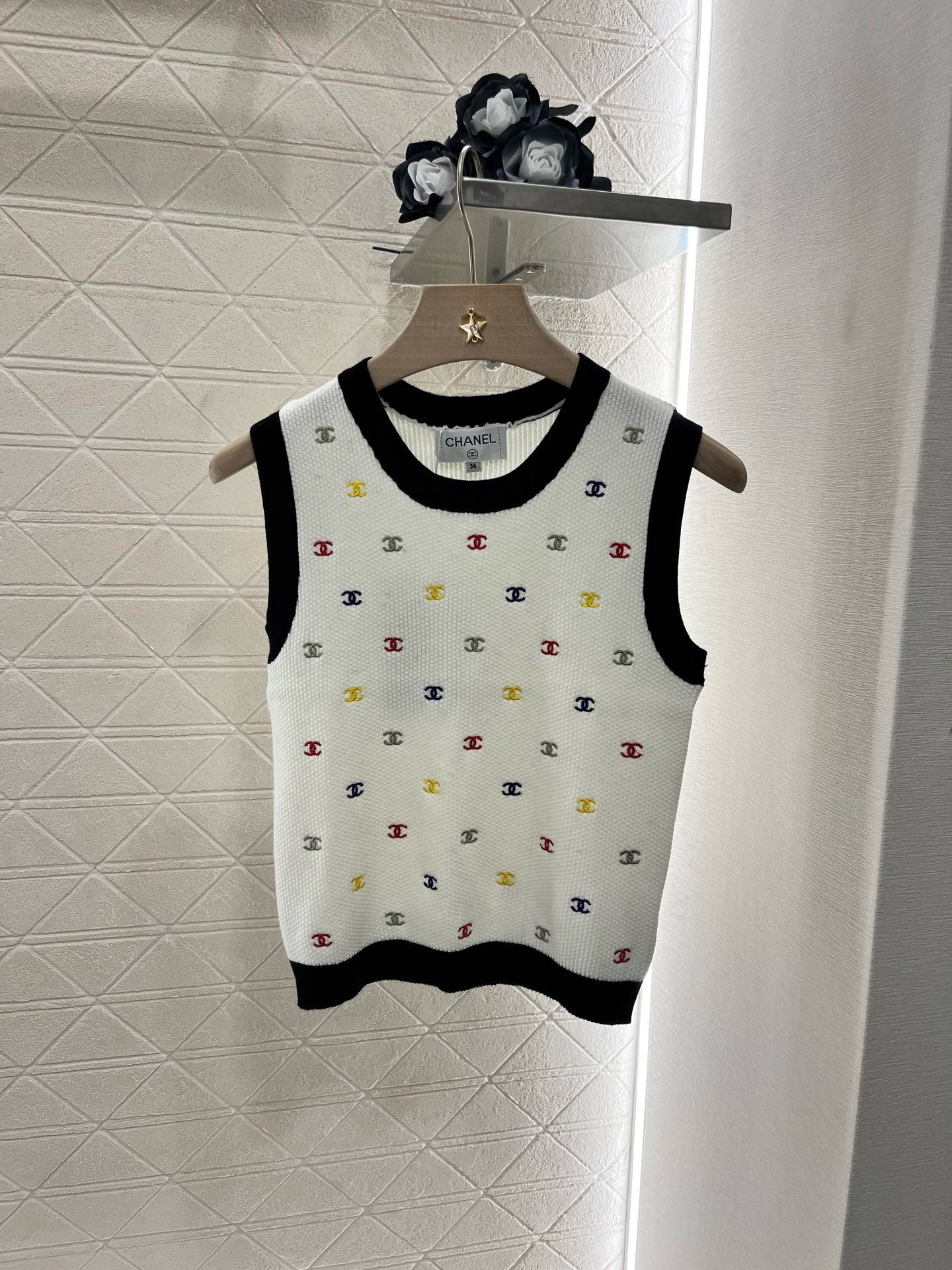 C* 2025SS New Embroidered Knitted Vest Wool Material