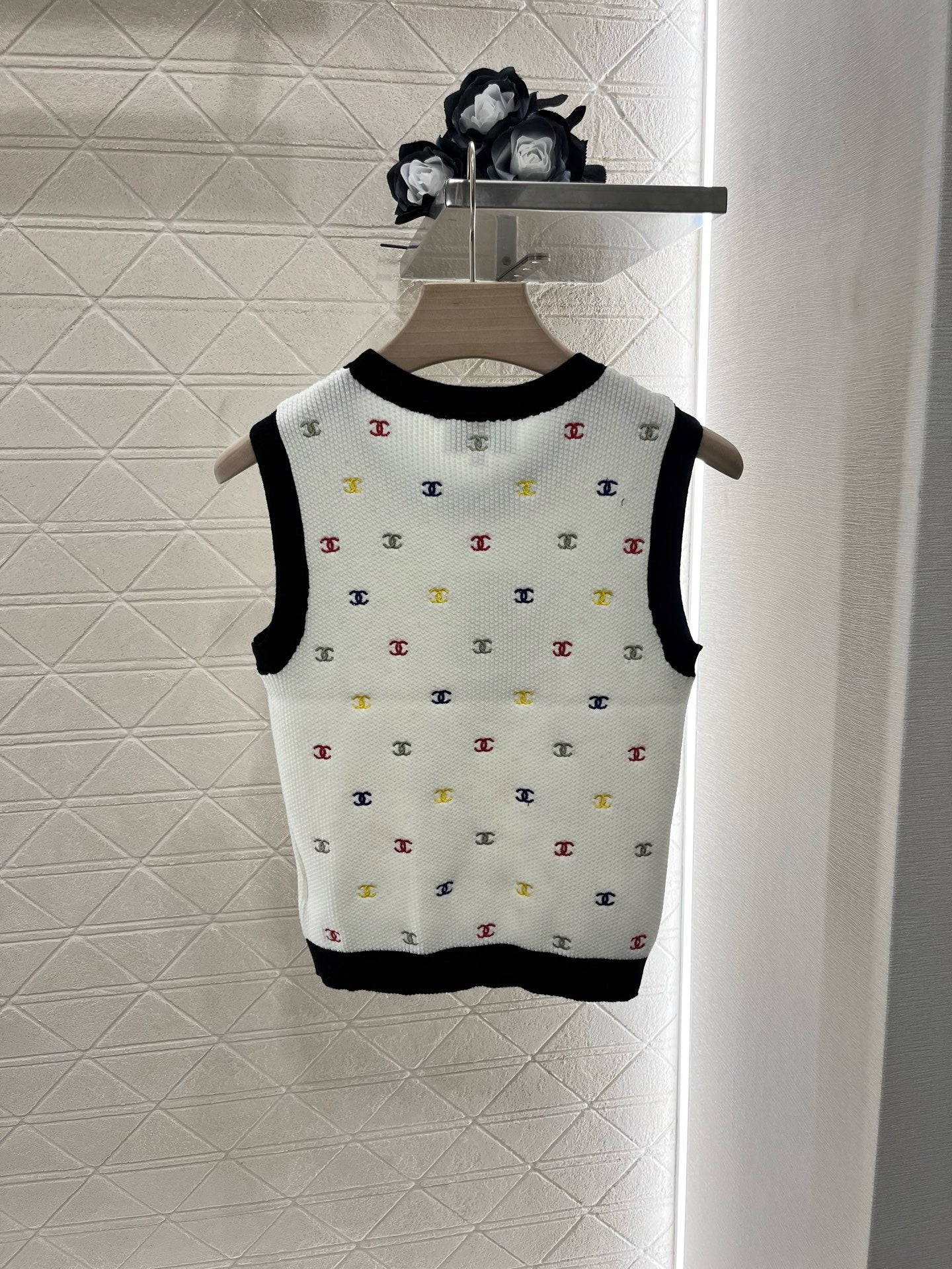 C* 2025SS New Embroidered Knitted Vest Wool Material