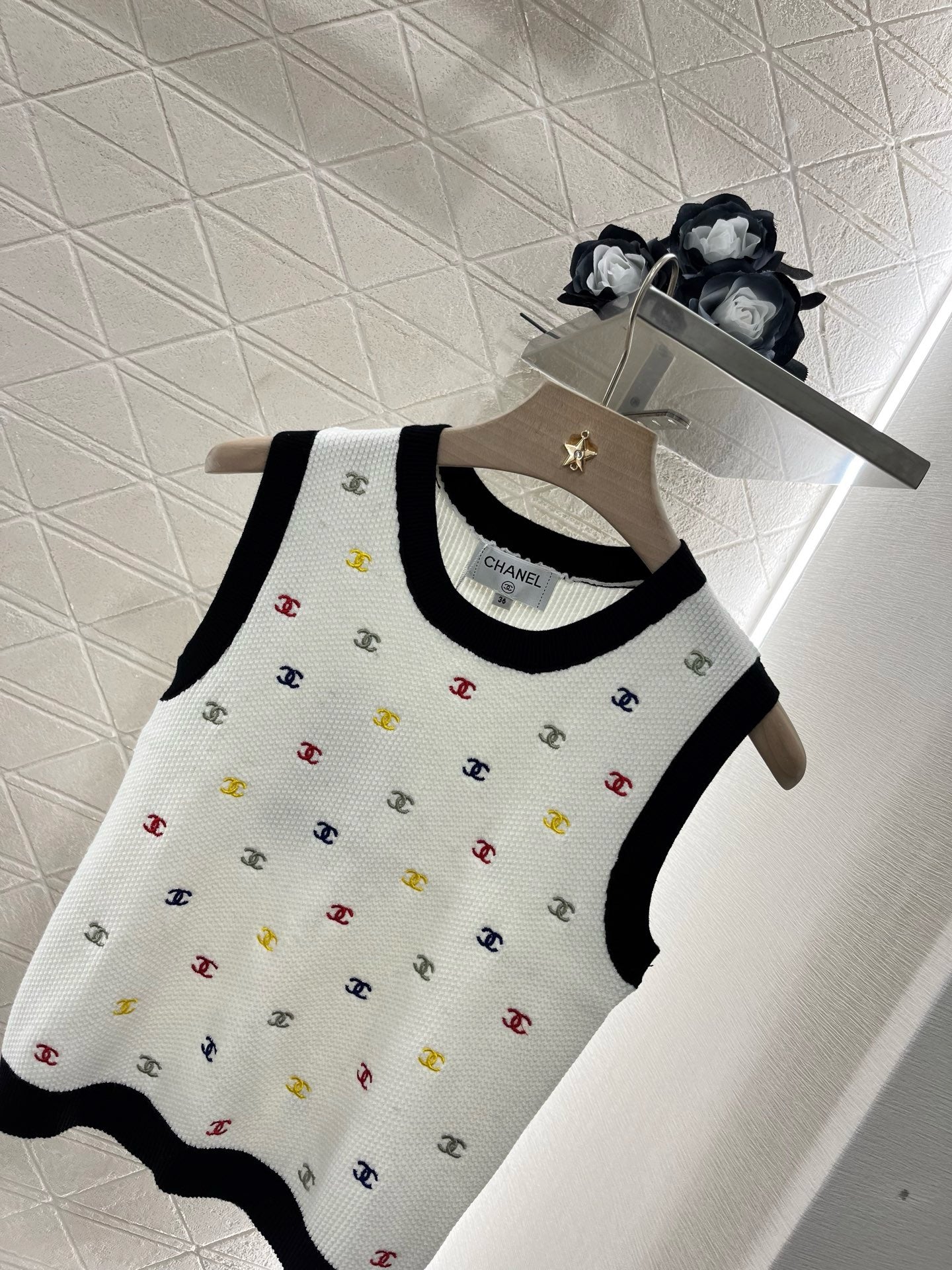 C* 2025SS New Embroidered Knitted Vest Wool Material