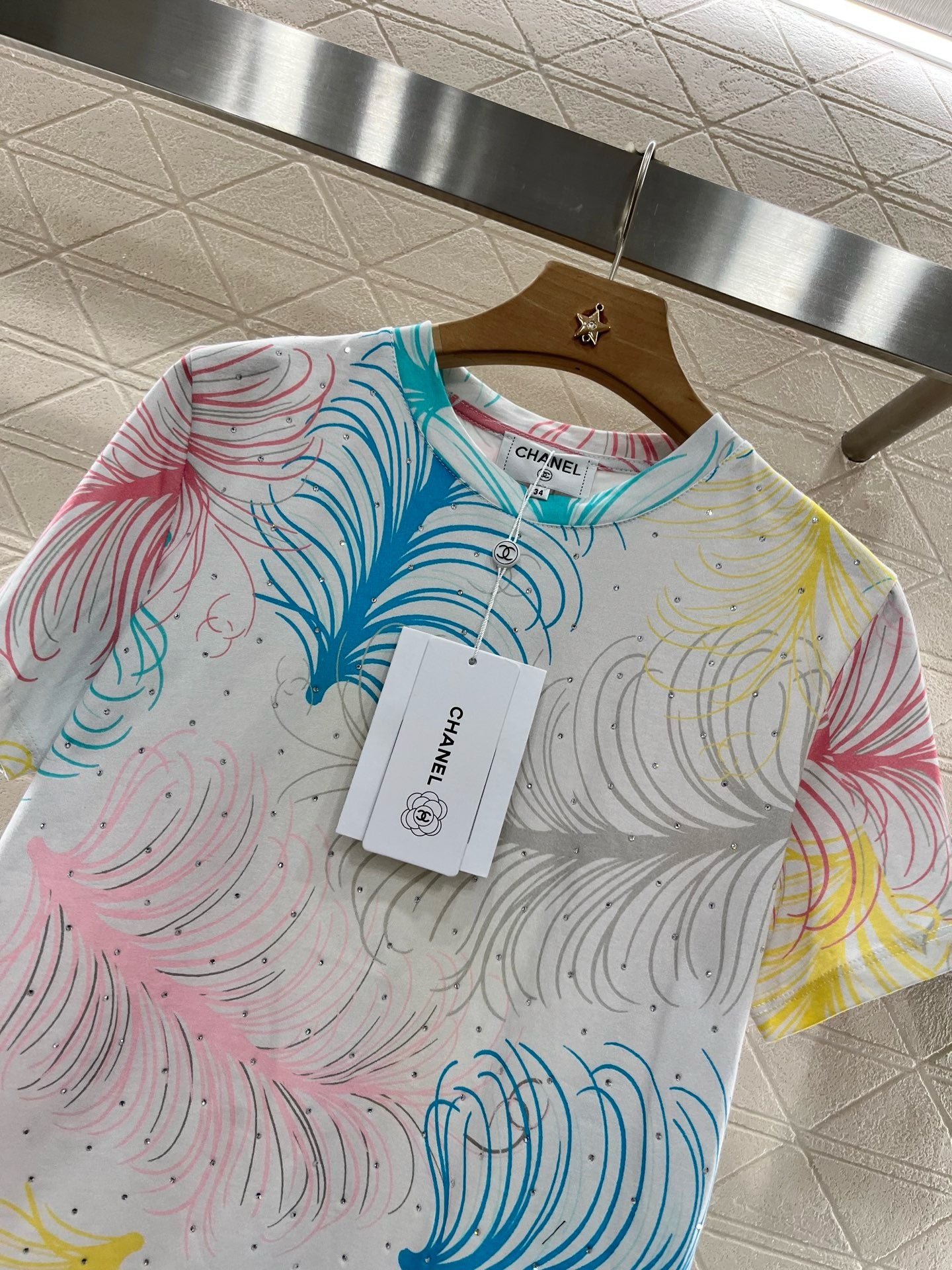 C* 2025SS New Feather Hot Diamond Printing