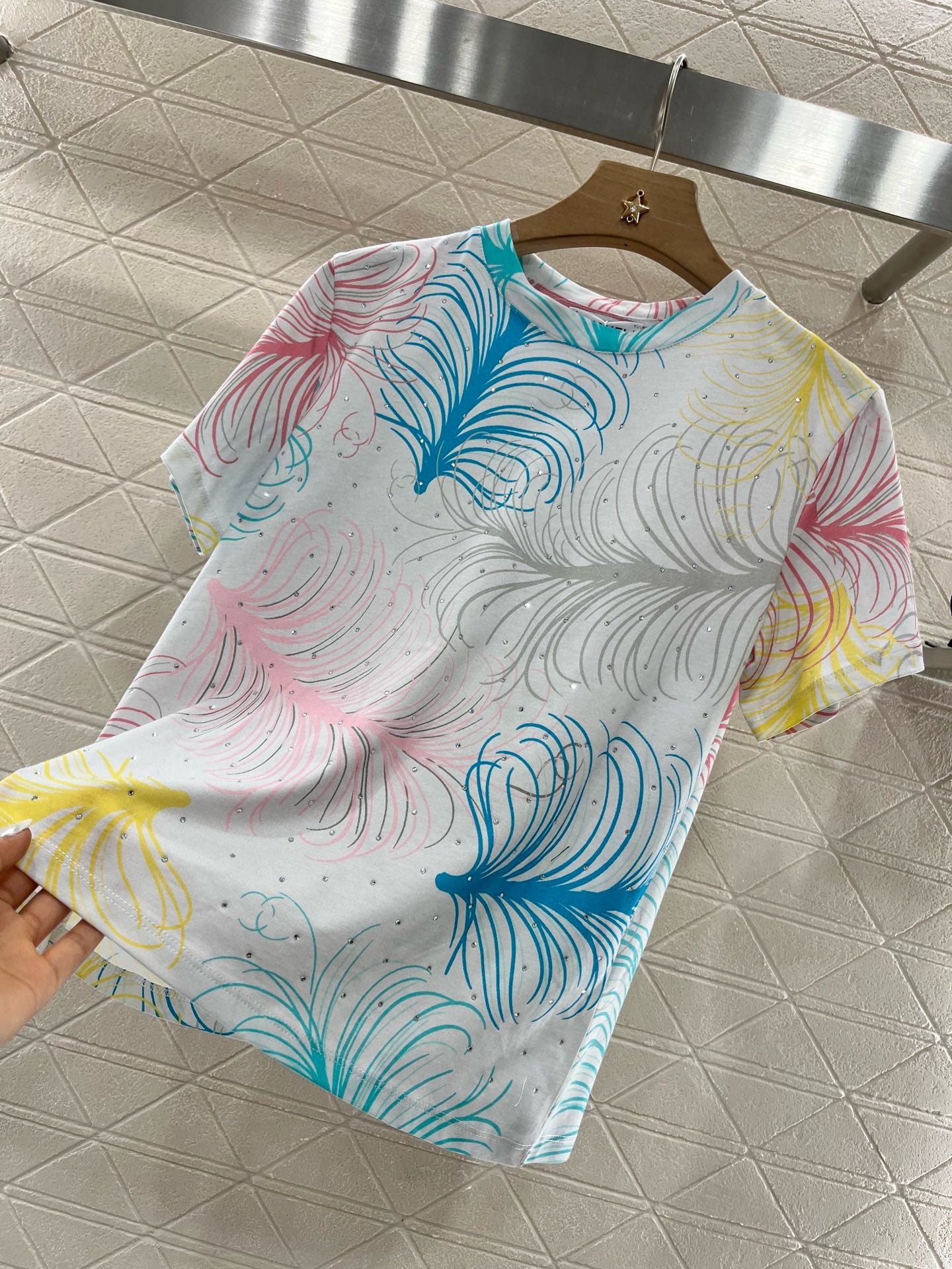C* 2025SS New Feather Hot Diamond Printing