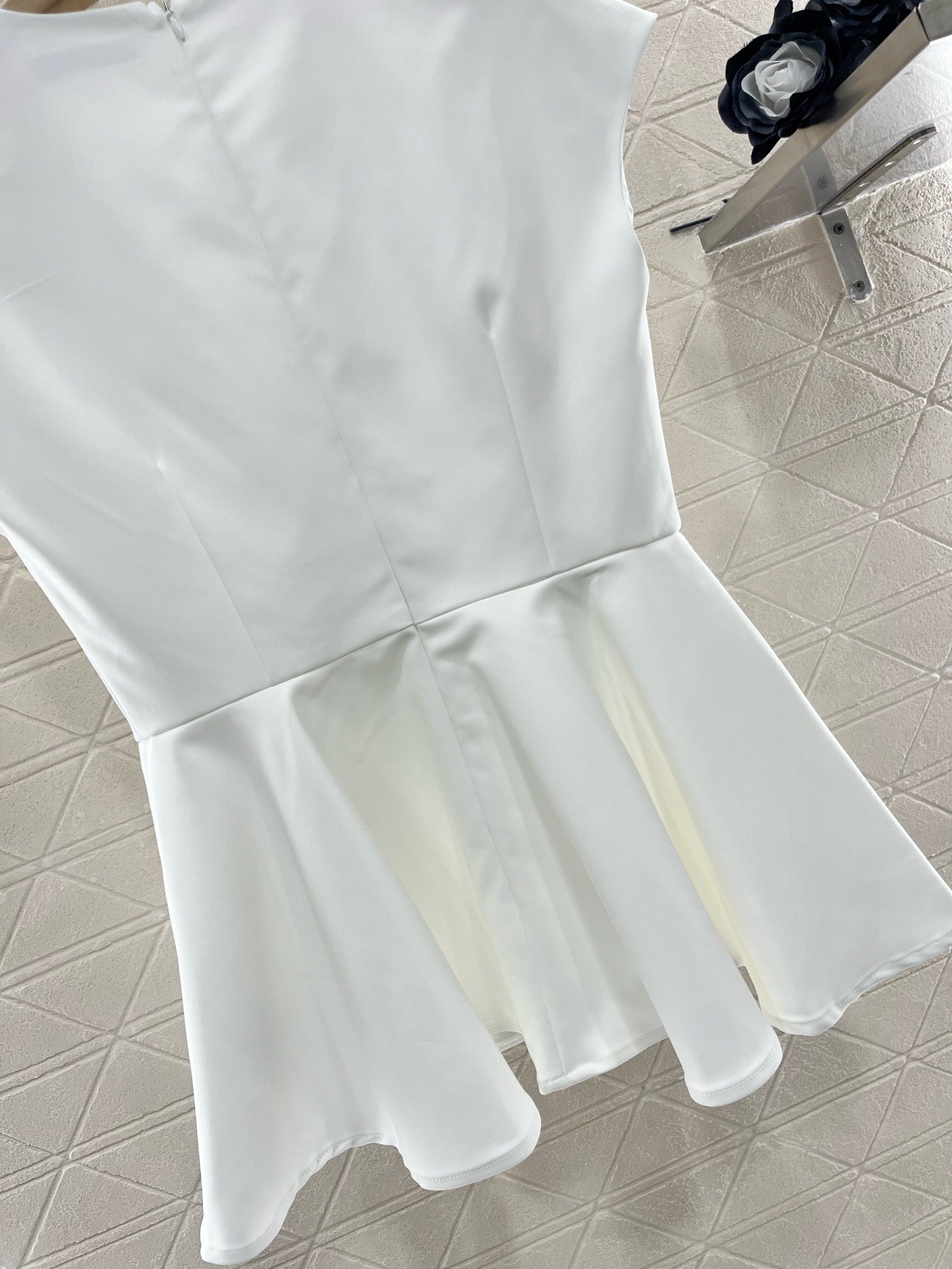 D* new product ruffle sleeveless dress