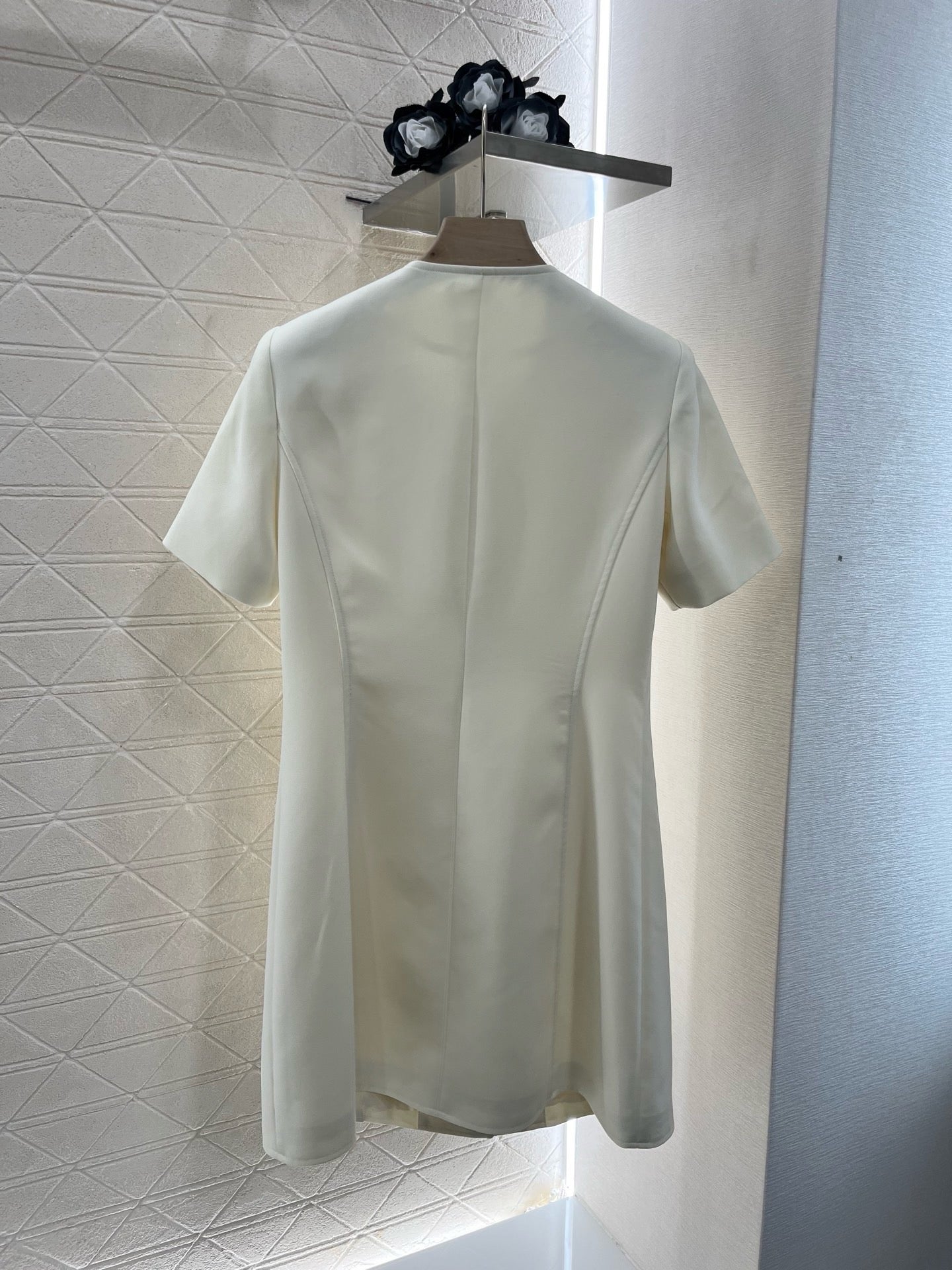 L* New Arrival Gold Button Short Sleeve Dress