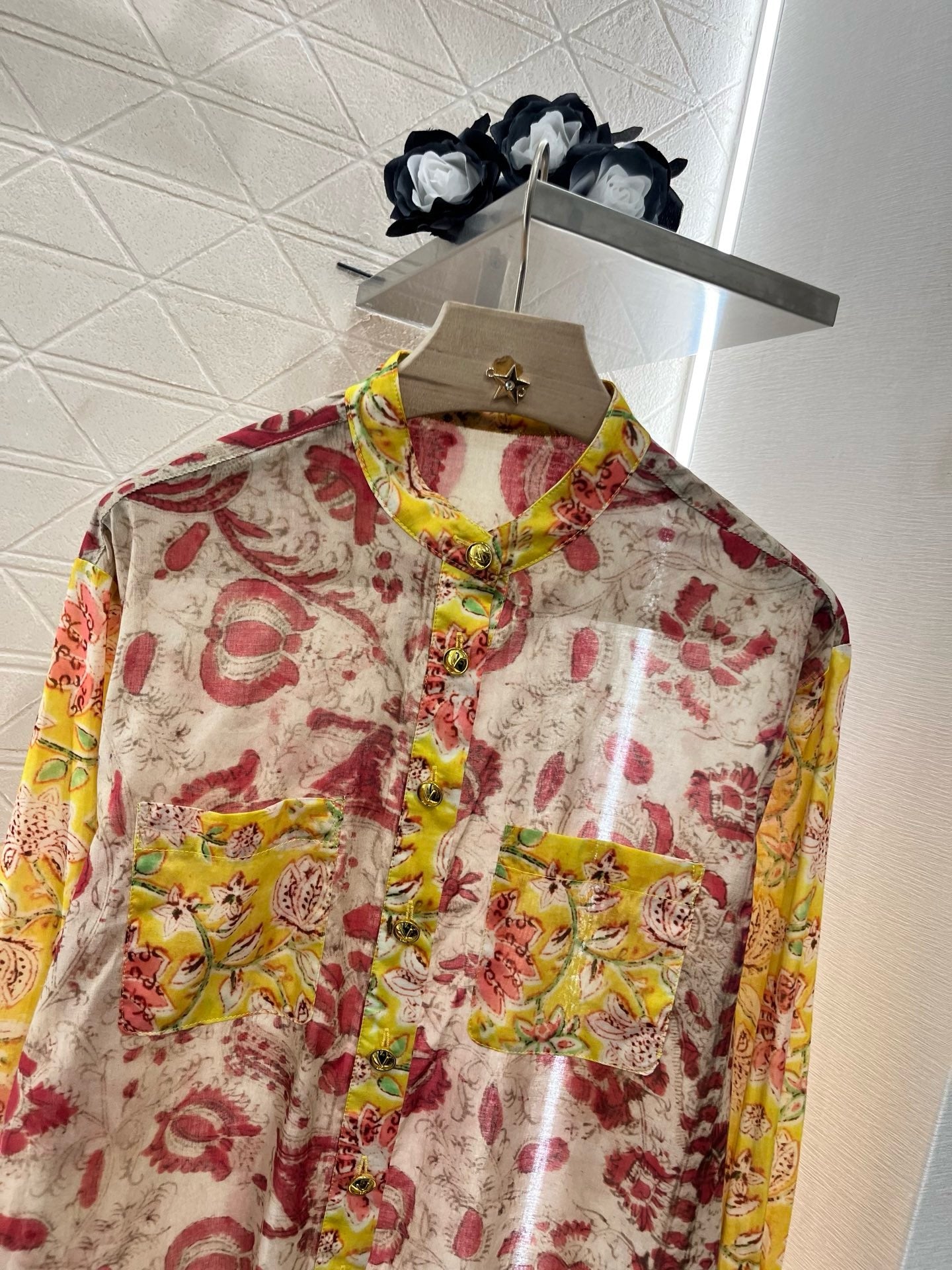 Valentin* new product lace floral shirt