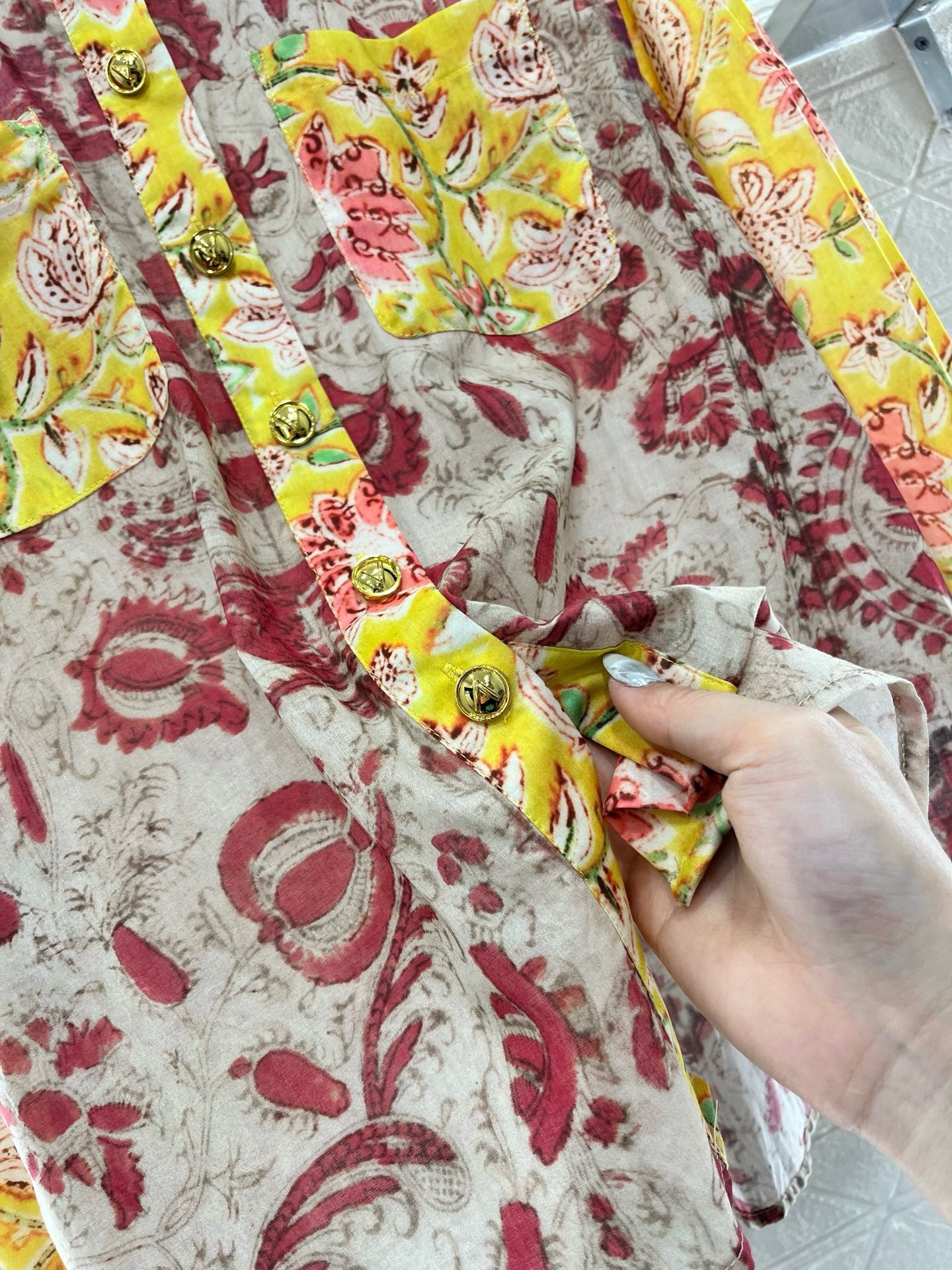 Valentin* new product lace floral shirt