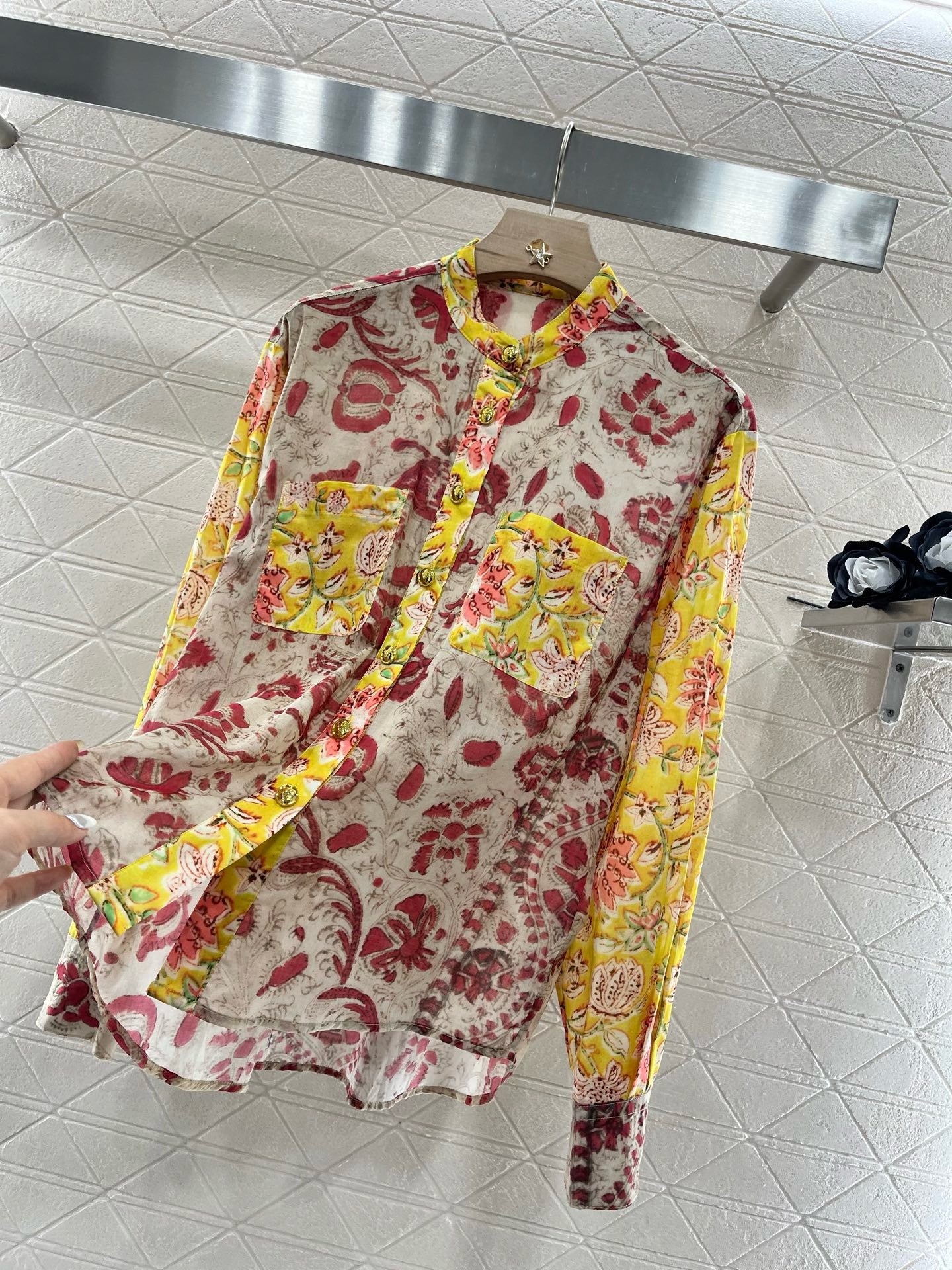 Valentin* new product lace floral shirt