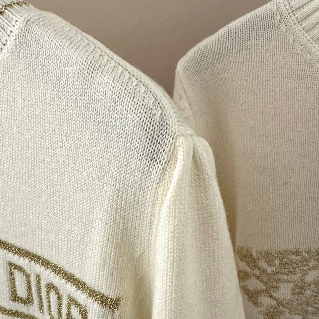 D* New Round Neck Sweater Short Sleeve