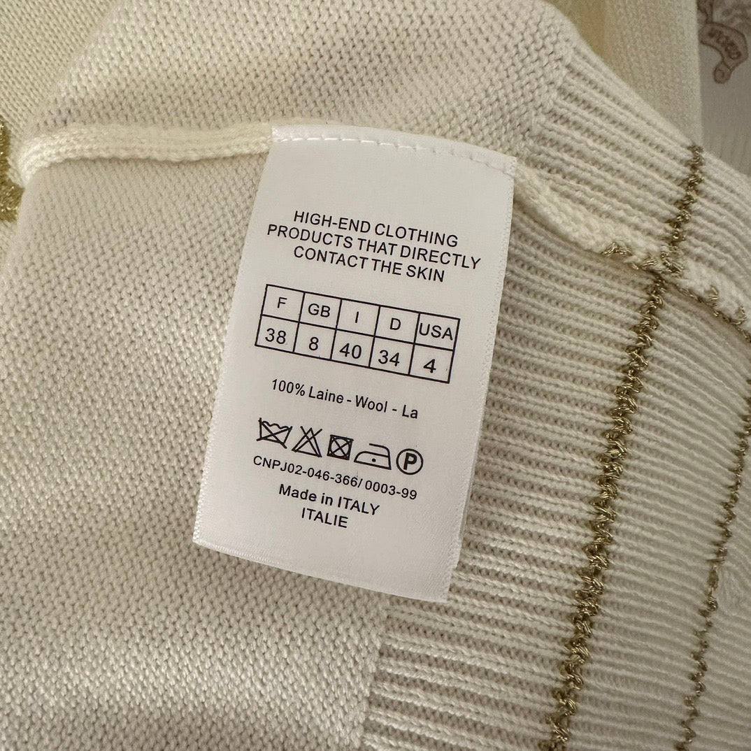 D* New Round Neck Sweater Short Sleeve
