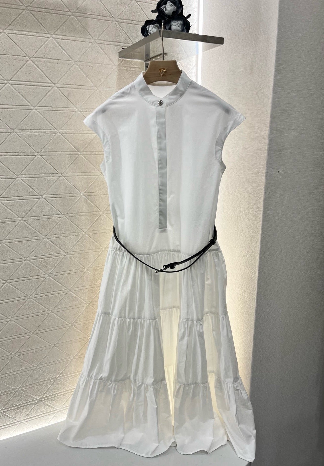 M* New Arrival Stand Collar Sleeveless Belt Dress Set