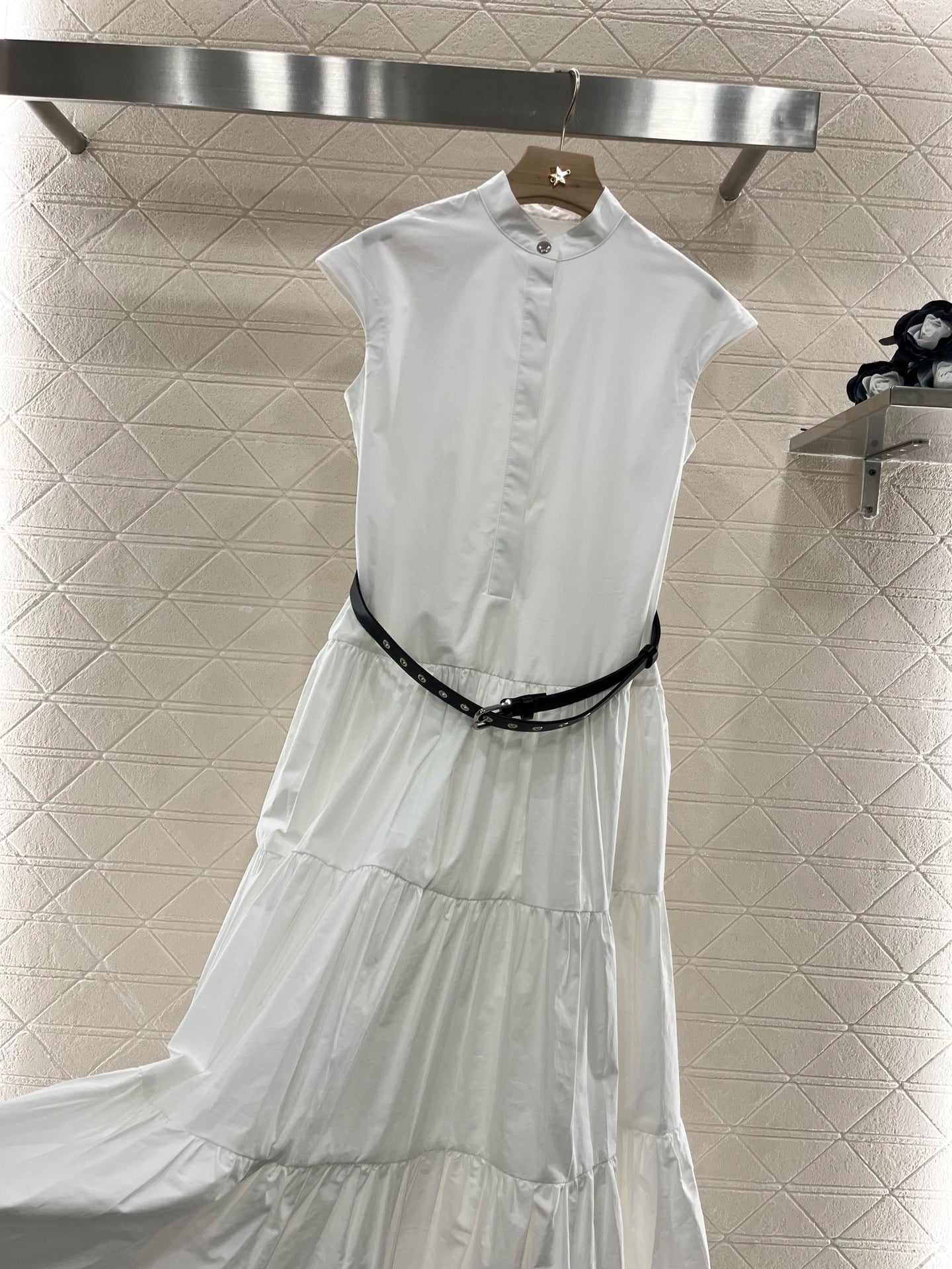M* New Arrival Stand Collar Sleeveless Belt Dress Set