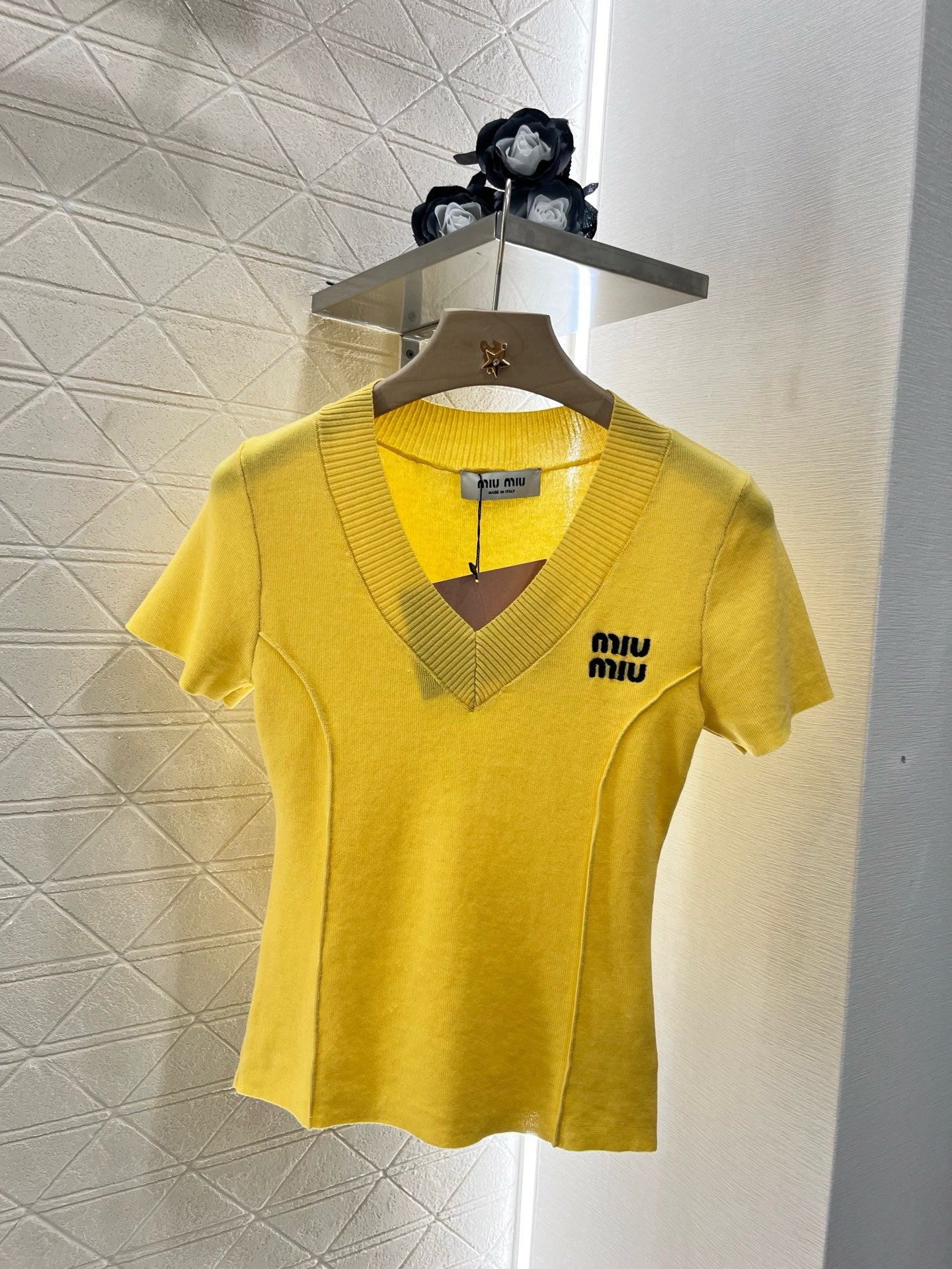 MI*MI*2025SS New V-neck Slim Fit Knit Short Sleeve