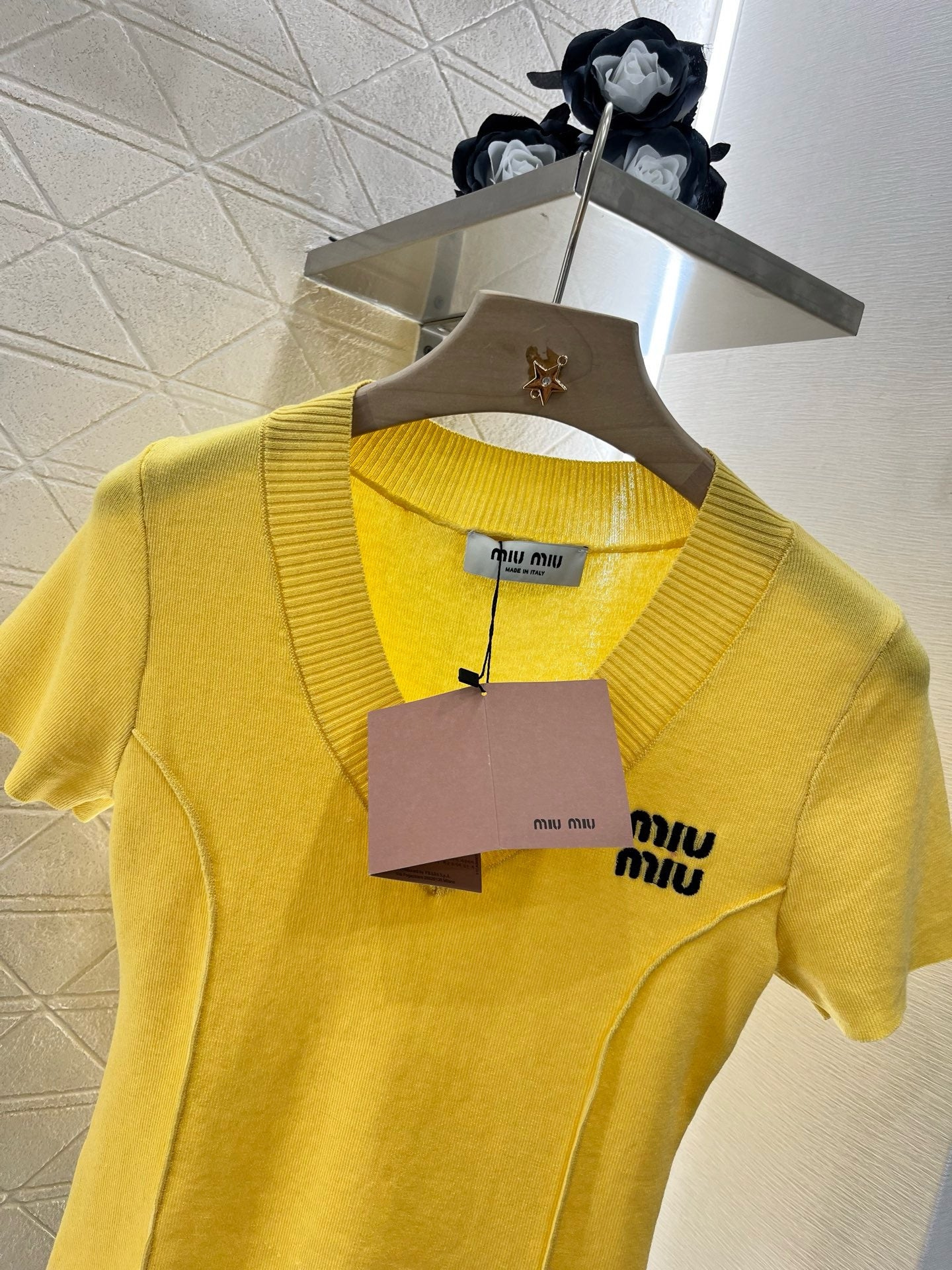 MI*MI*2025SS New V-neck Slim Fit Knit Short Sleeve