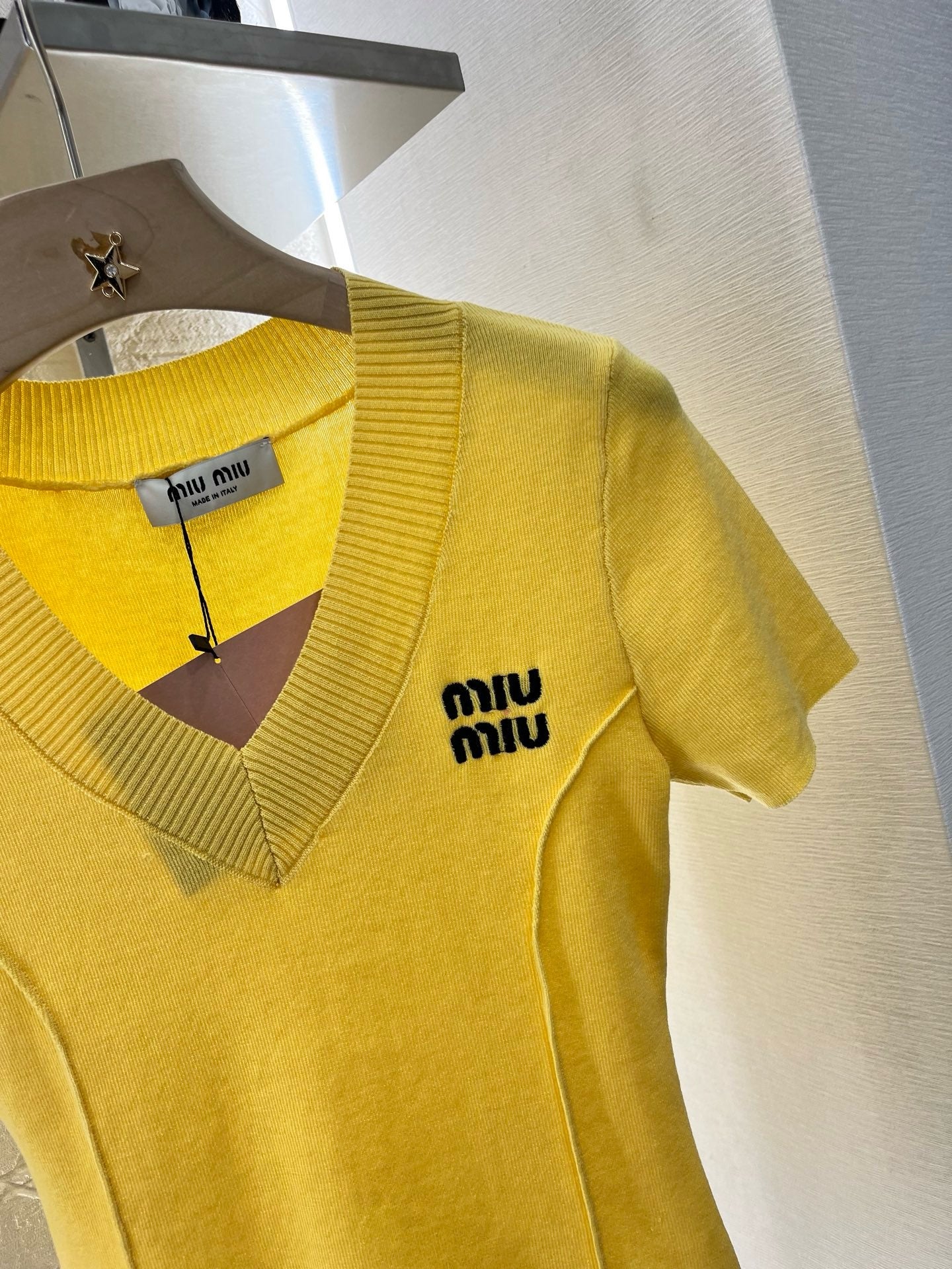 MI*MI*2025SS New V-neck Slim Fit Knit Short Sleeve