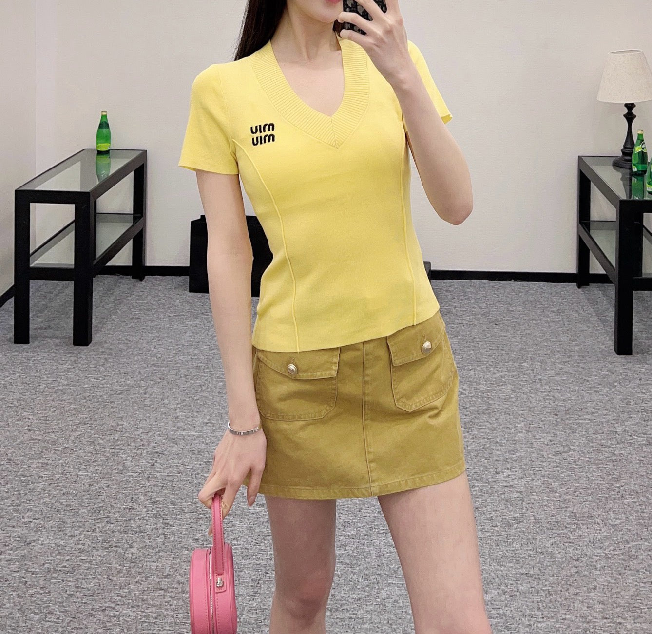 MI*MI*2025SS New V-neck Slim Fit Knit Short Sleeve