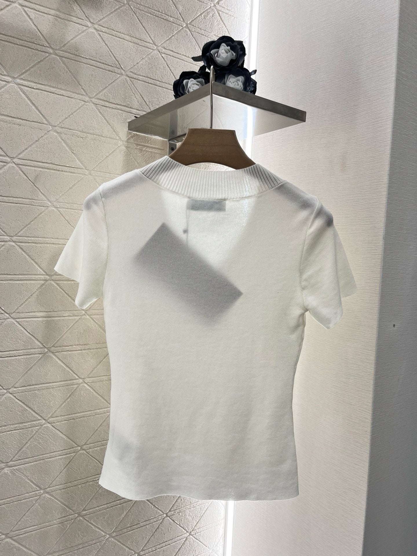 MI*MI*2025SS New V-neck Slim Fit Knit Short Sleeve
