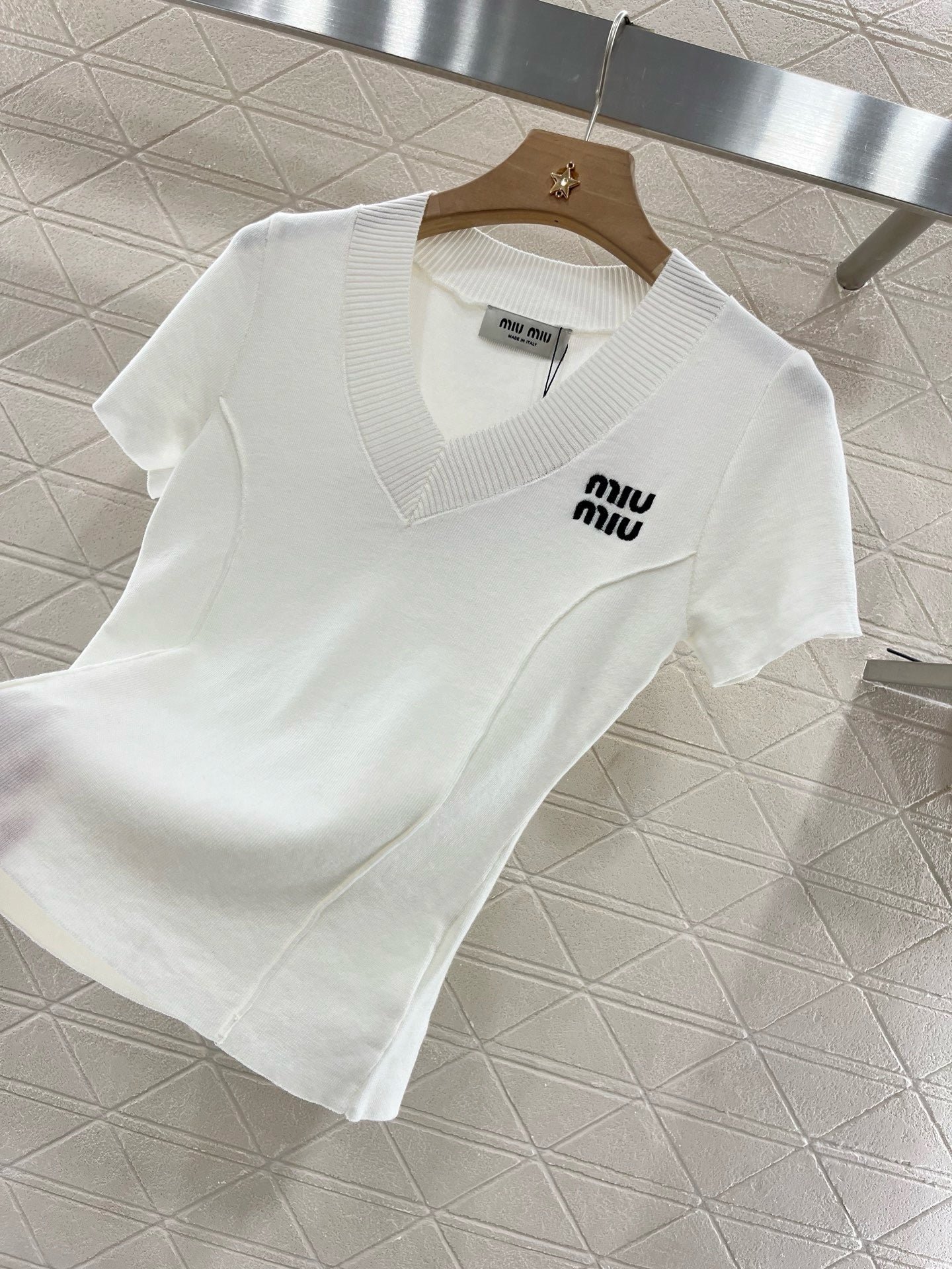 MI*MI*2025SS New V-neck Slim Fit Knit Short Sleeve