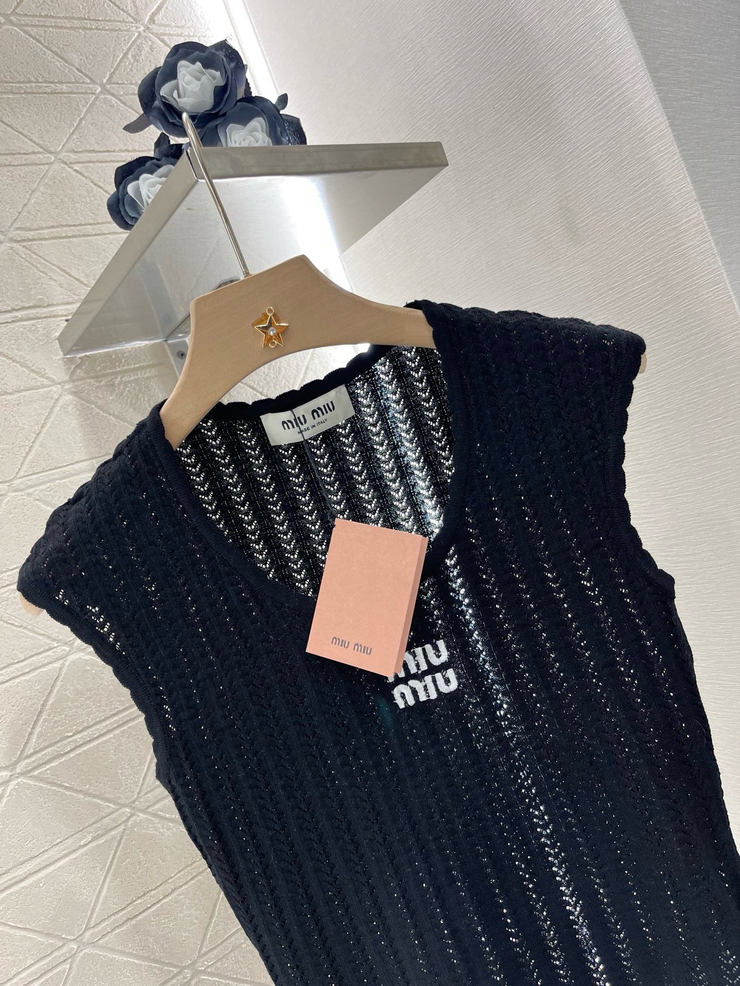 MI*MI*2025ss New Arrival Hollow Lace Knitted Vest