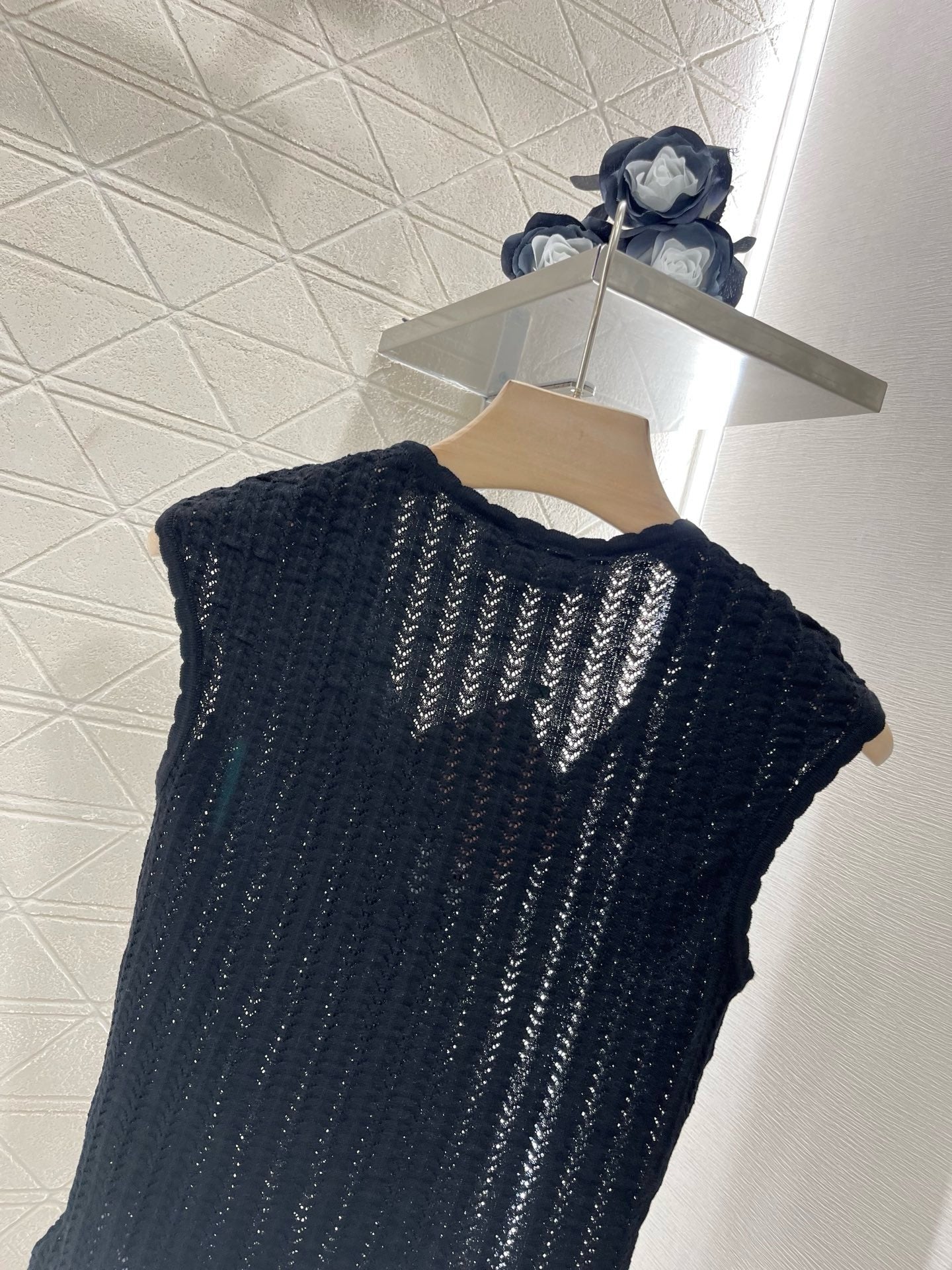 MI*MI*2025ss New Arrival Hollow Lace Knitted Vest